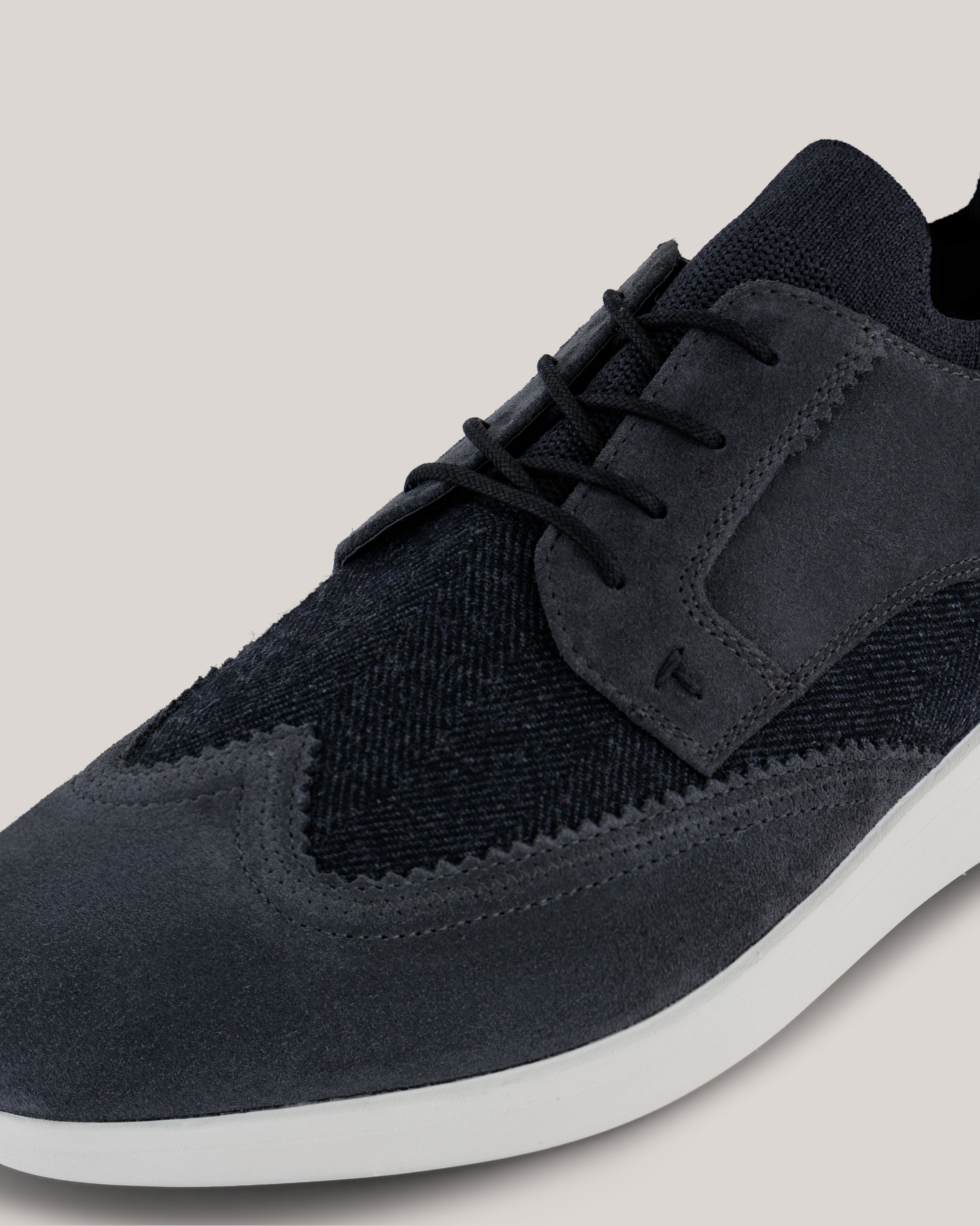 هالتون حذاء عملي بأربطة لون رمادي داكن