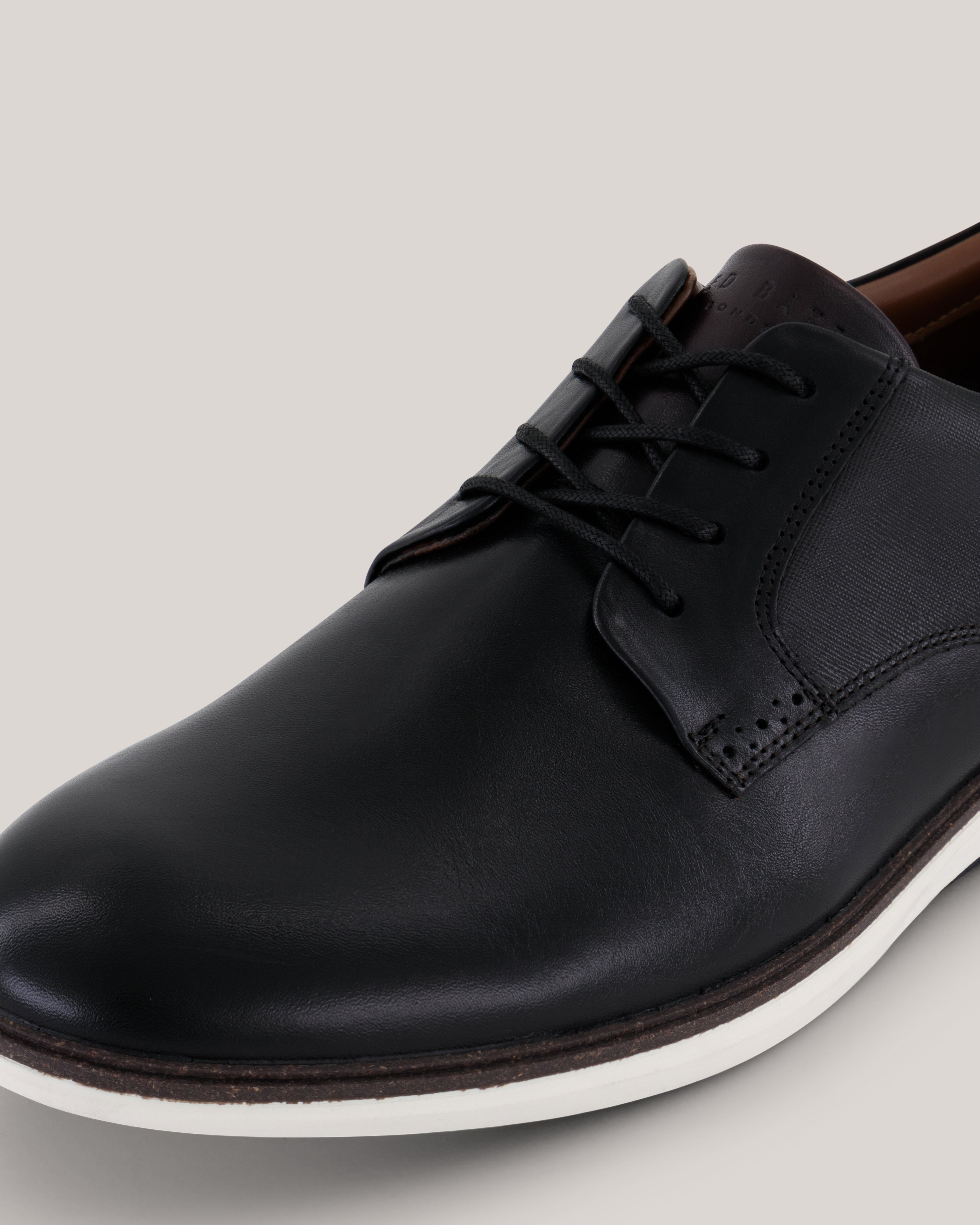 هكسلي حذاء هايبرد لون أسود