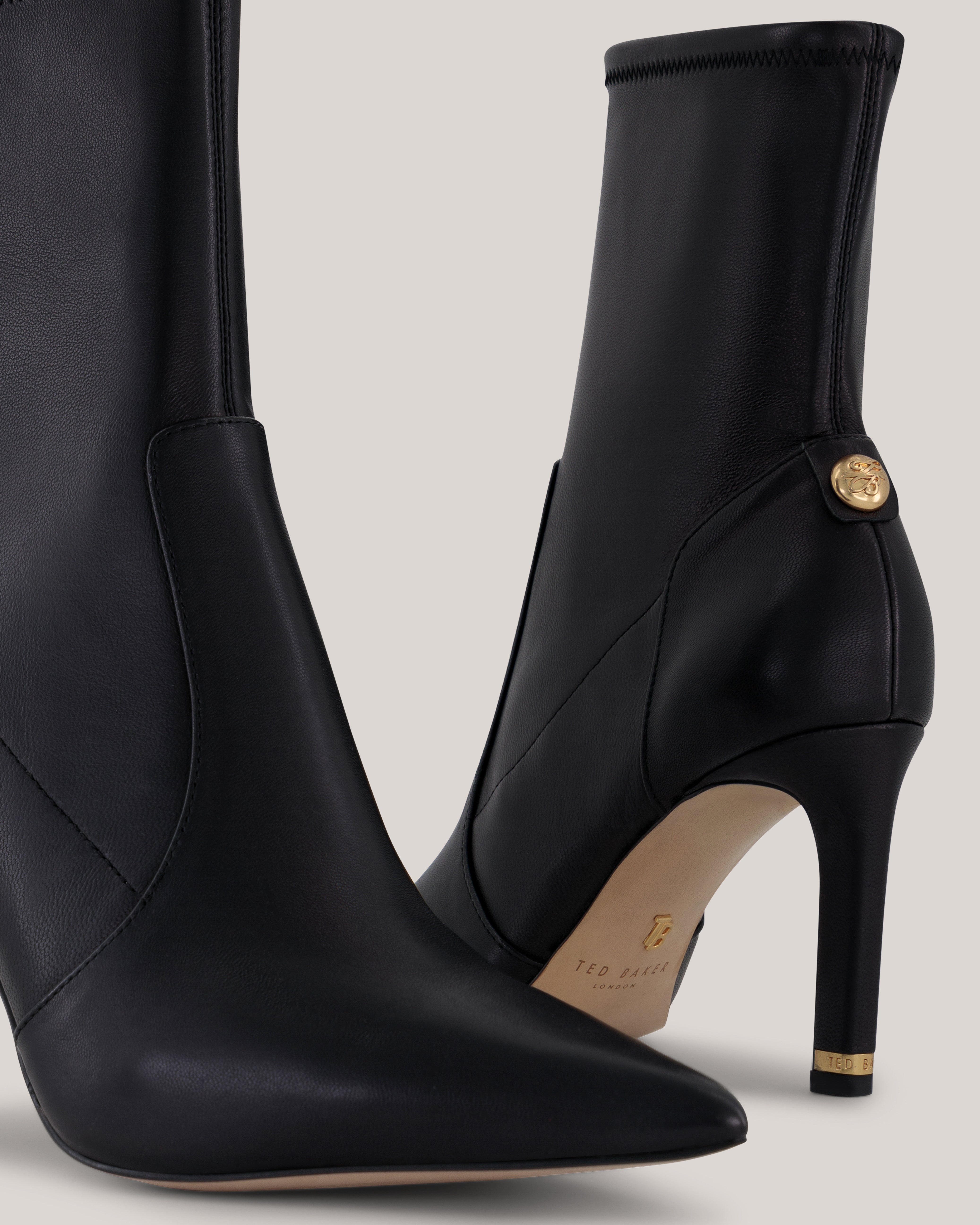 Pipeer Suede Heeled Sock Boot Black