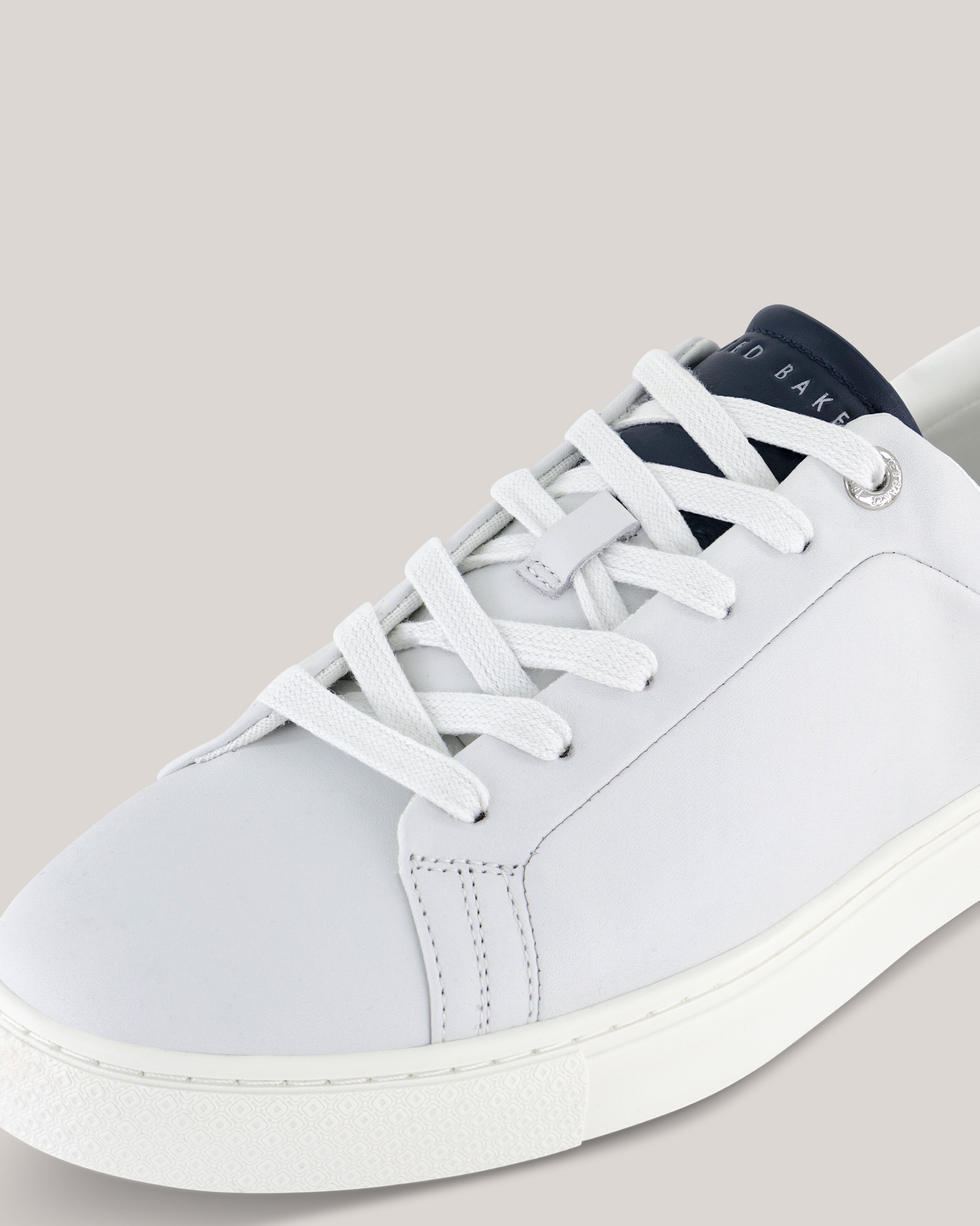 Rbertoo Leather Sneaker White