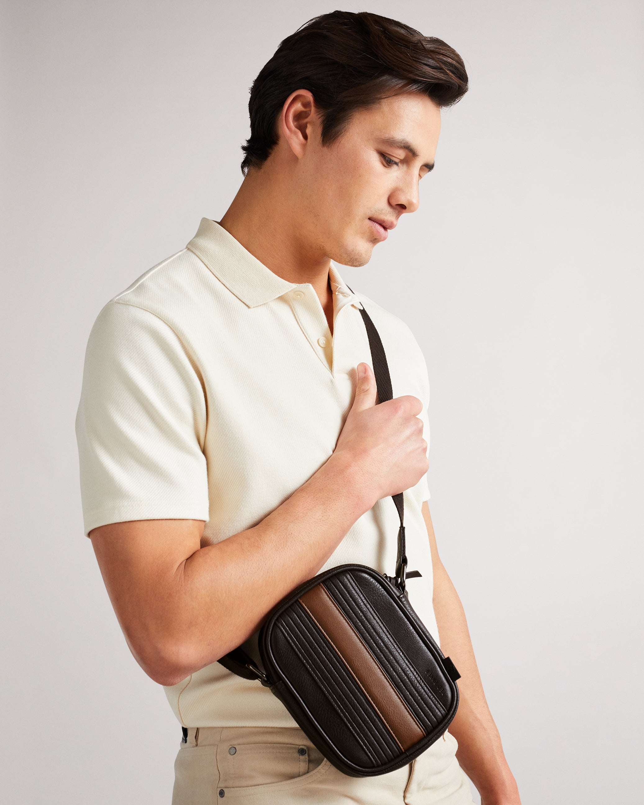 Evver Striped Pu Flight Bag Brn-Choc