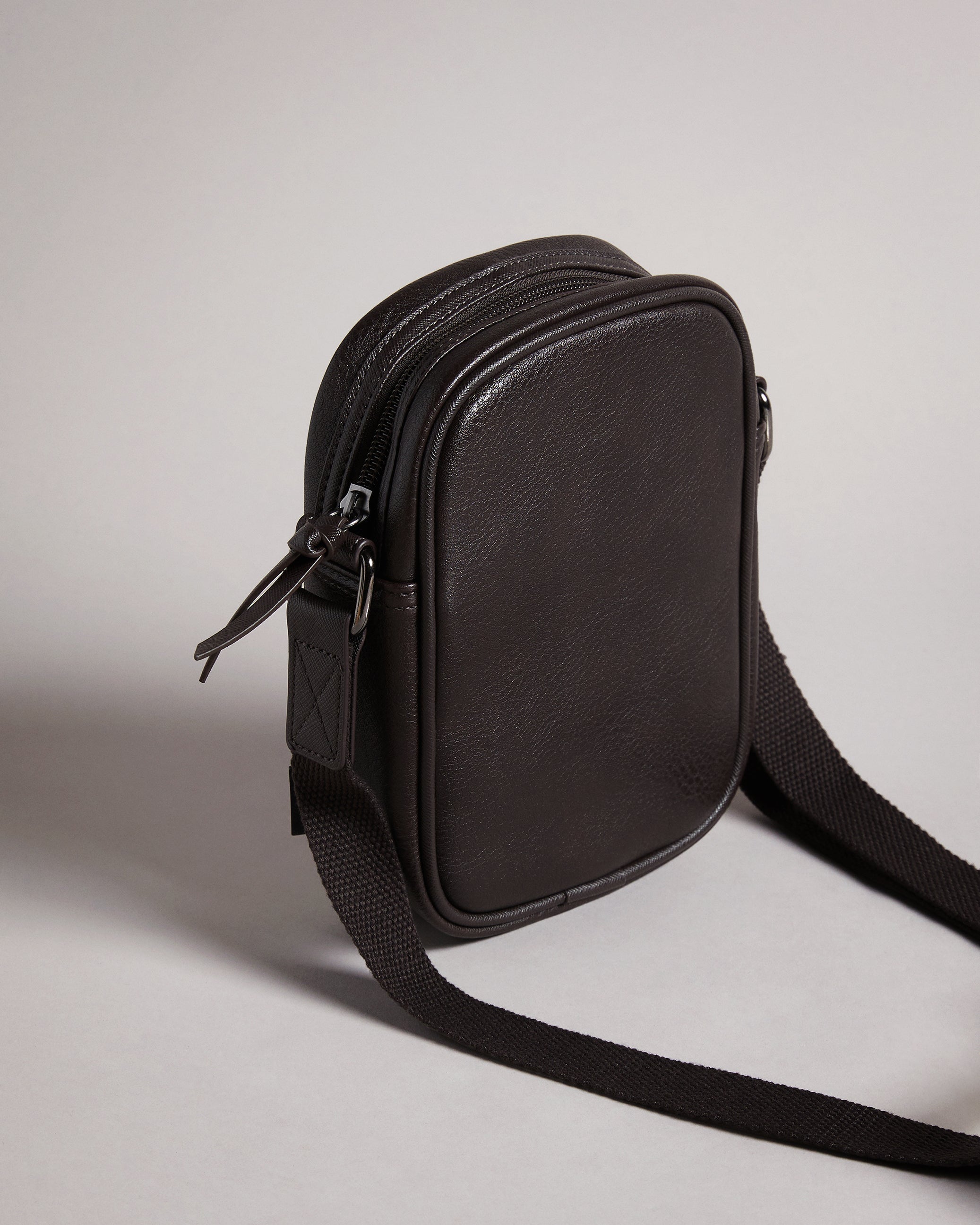 Evver Striped Pu Flight Bag Brn-Choc