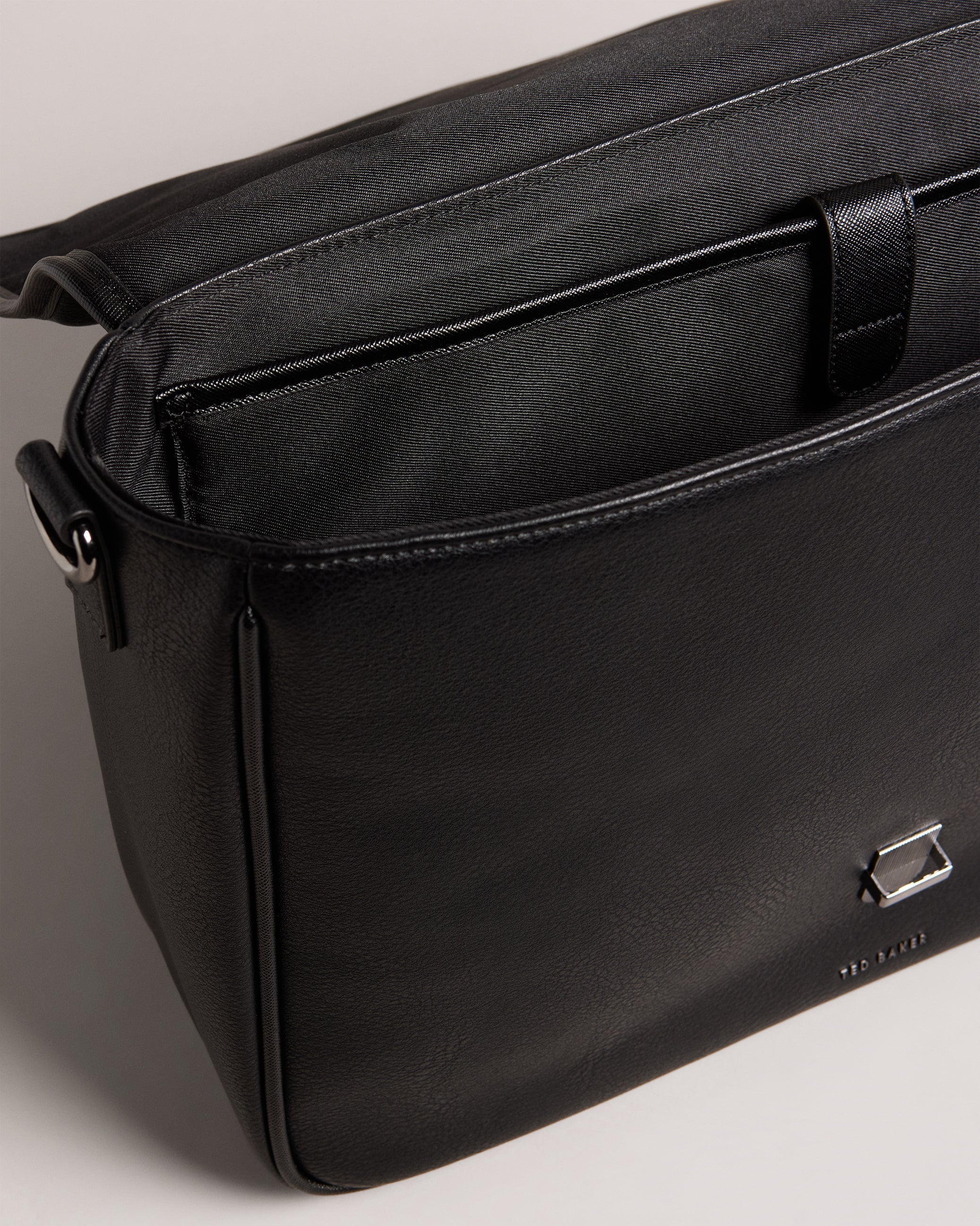 Wayvees House Check Pu Satchel Black