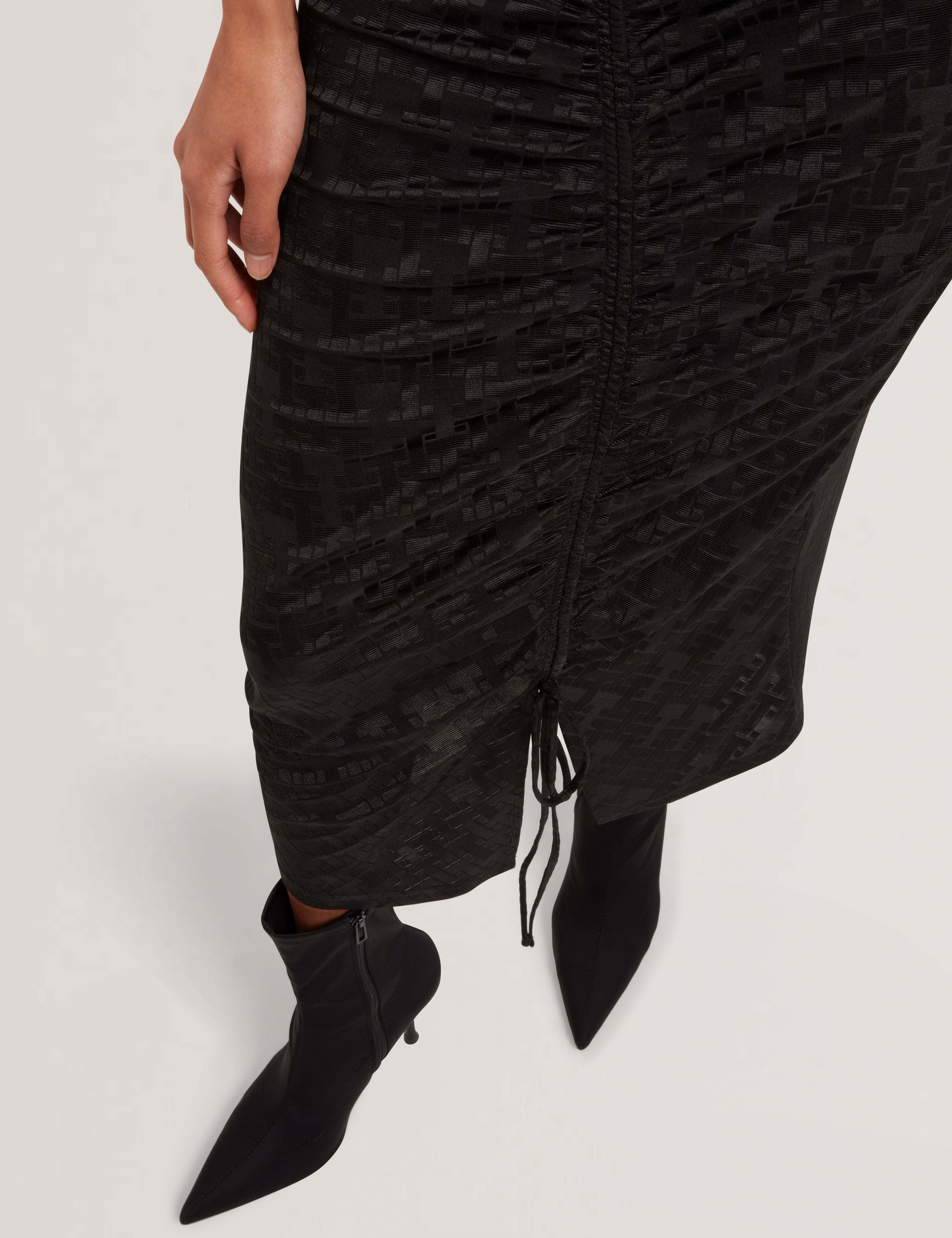 Sherlay Jacquard T Bodycon Gathered Midi Dress Black
