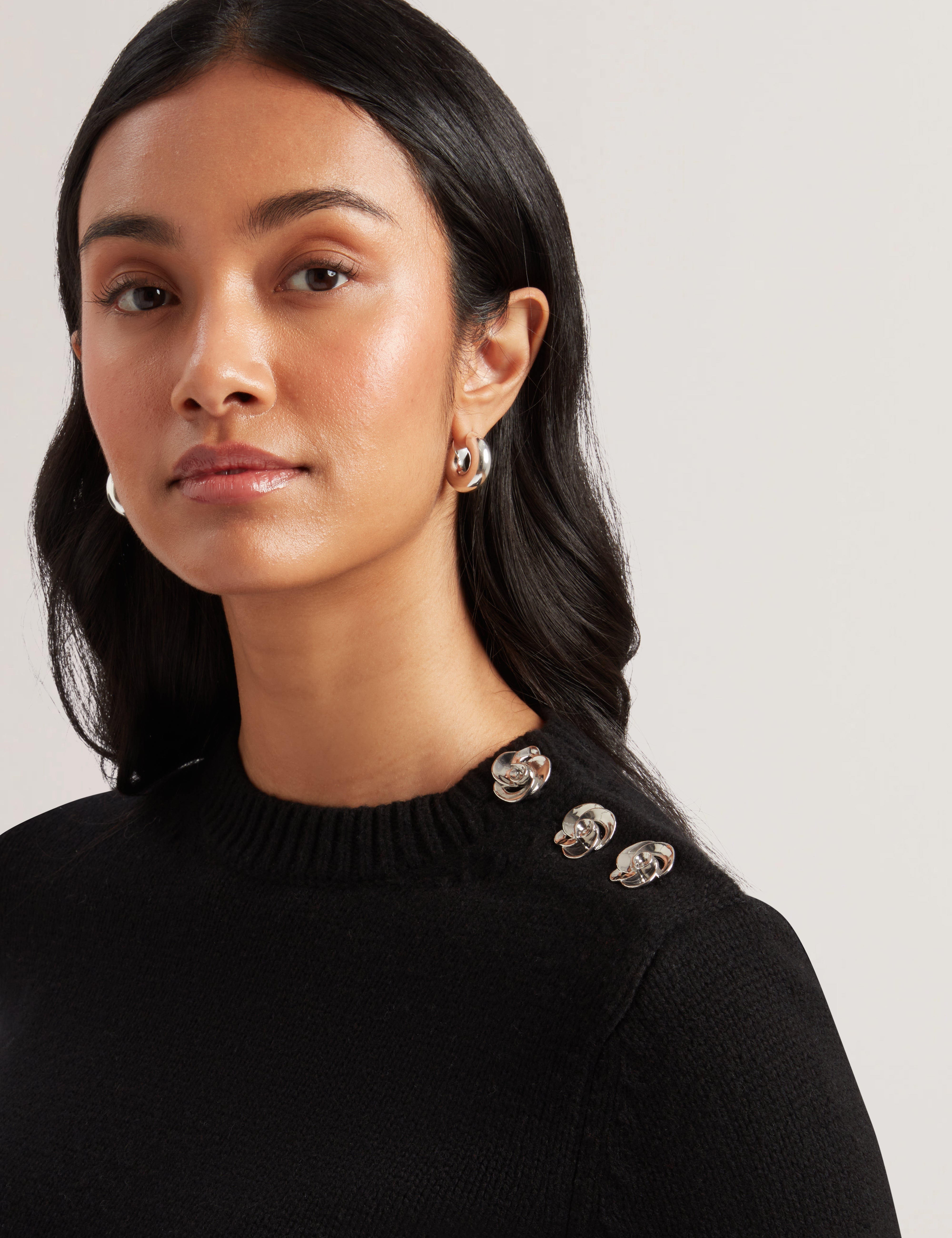 Janha Rose Button Crew Neck Long Sleeve Sweatshirt Black