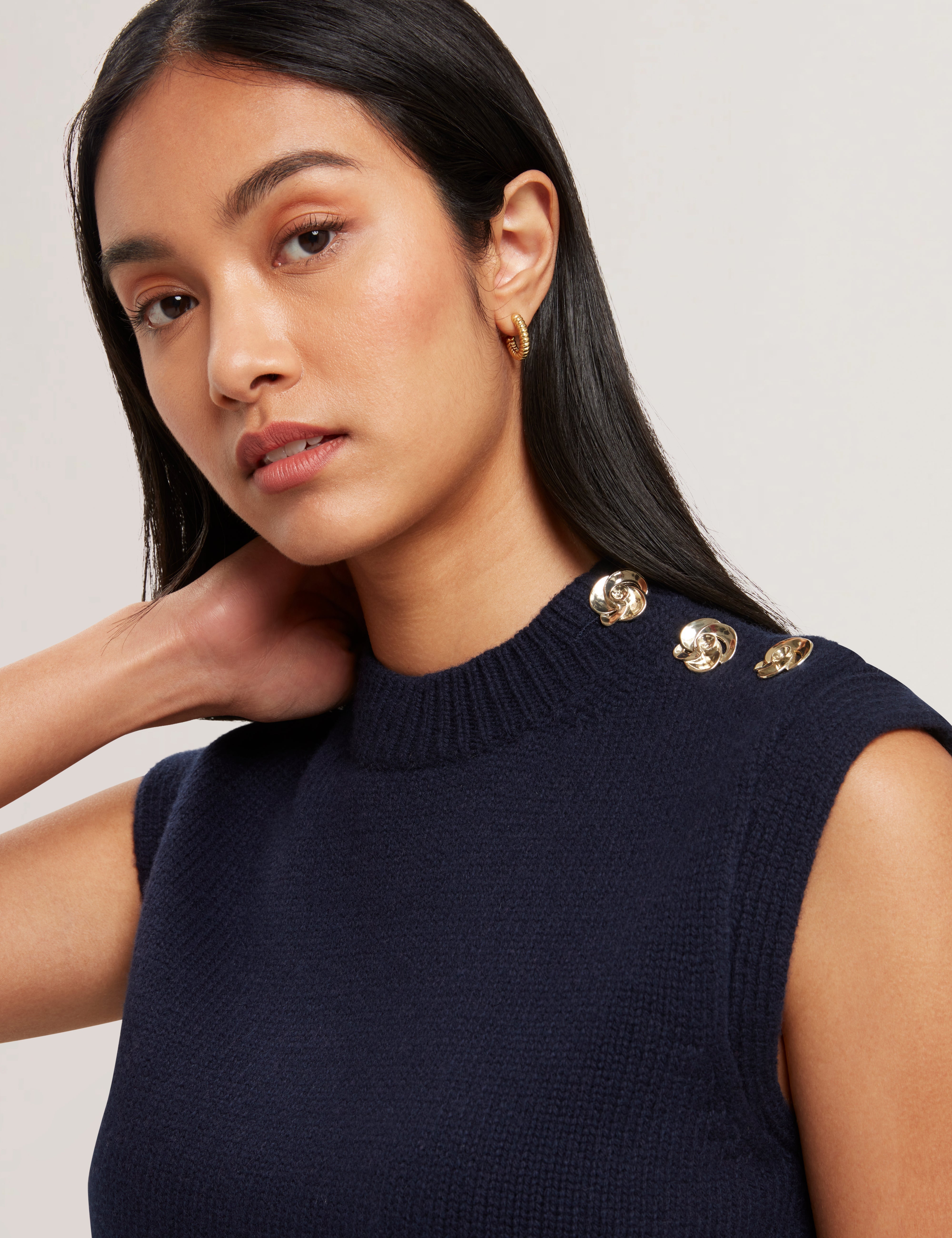 Rondher Rose Button Crew Neck Tank Navy