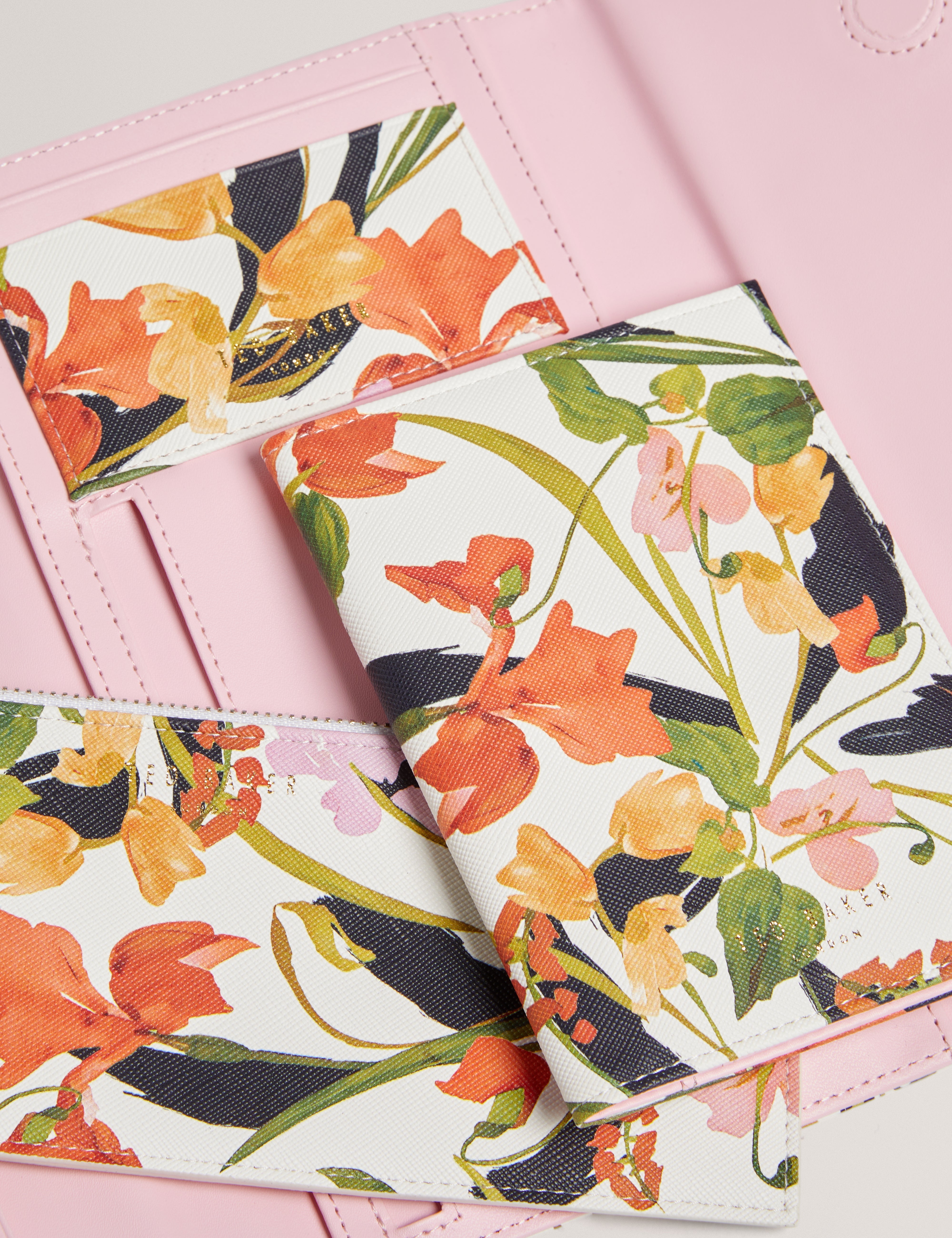 Jaciiie Floral Printed Travel Wallet Nat-White