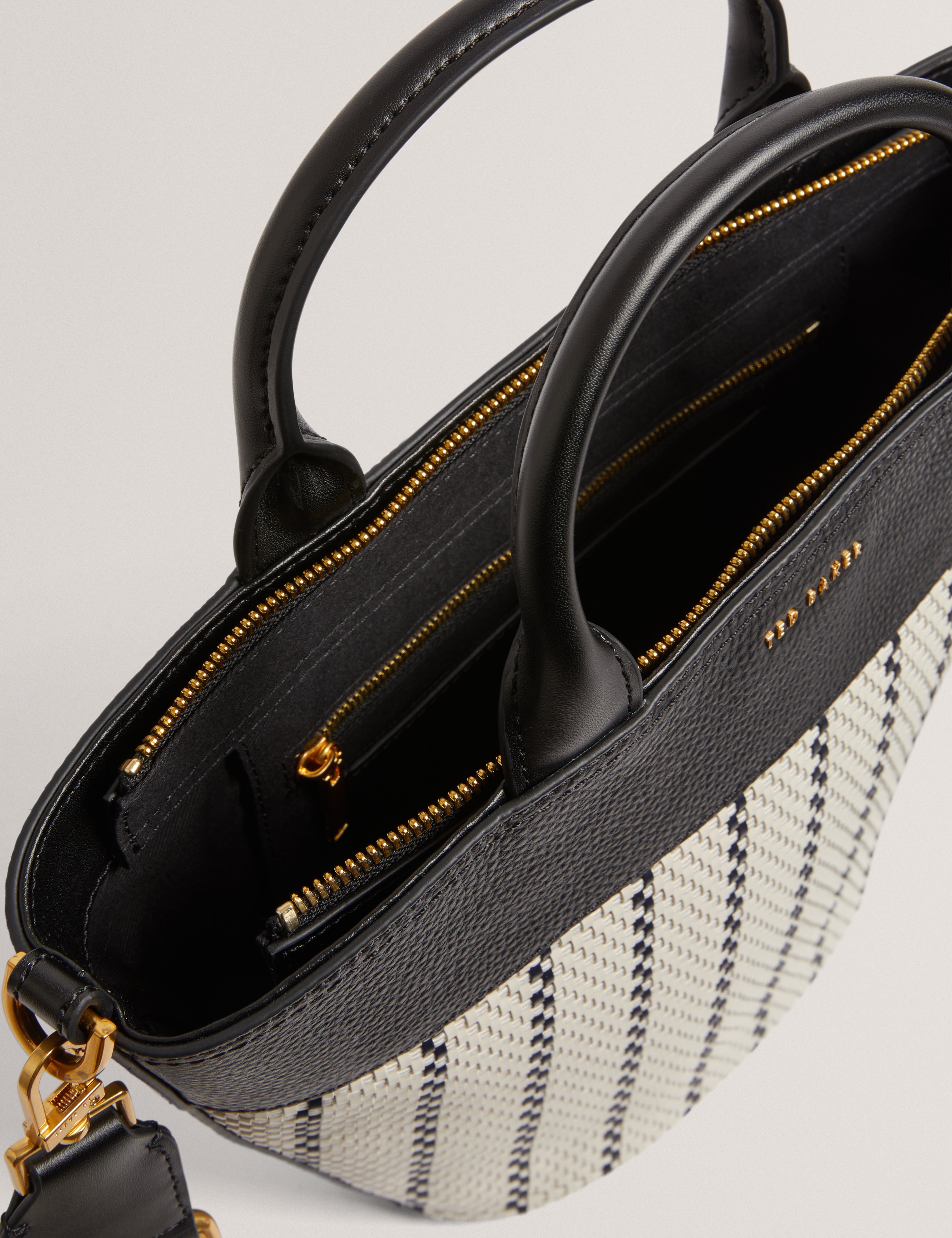 Riveri Woven Webbing Bucket Bag Navy