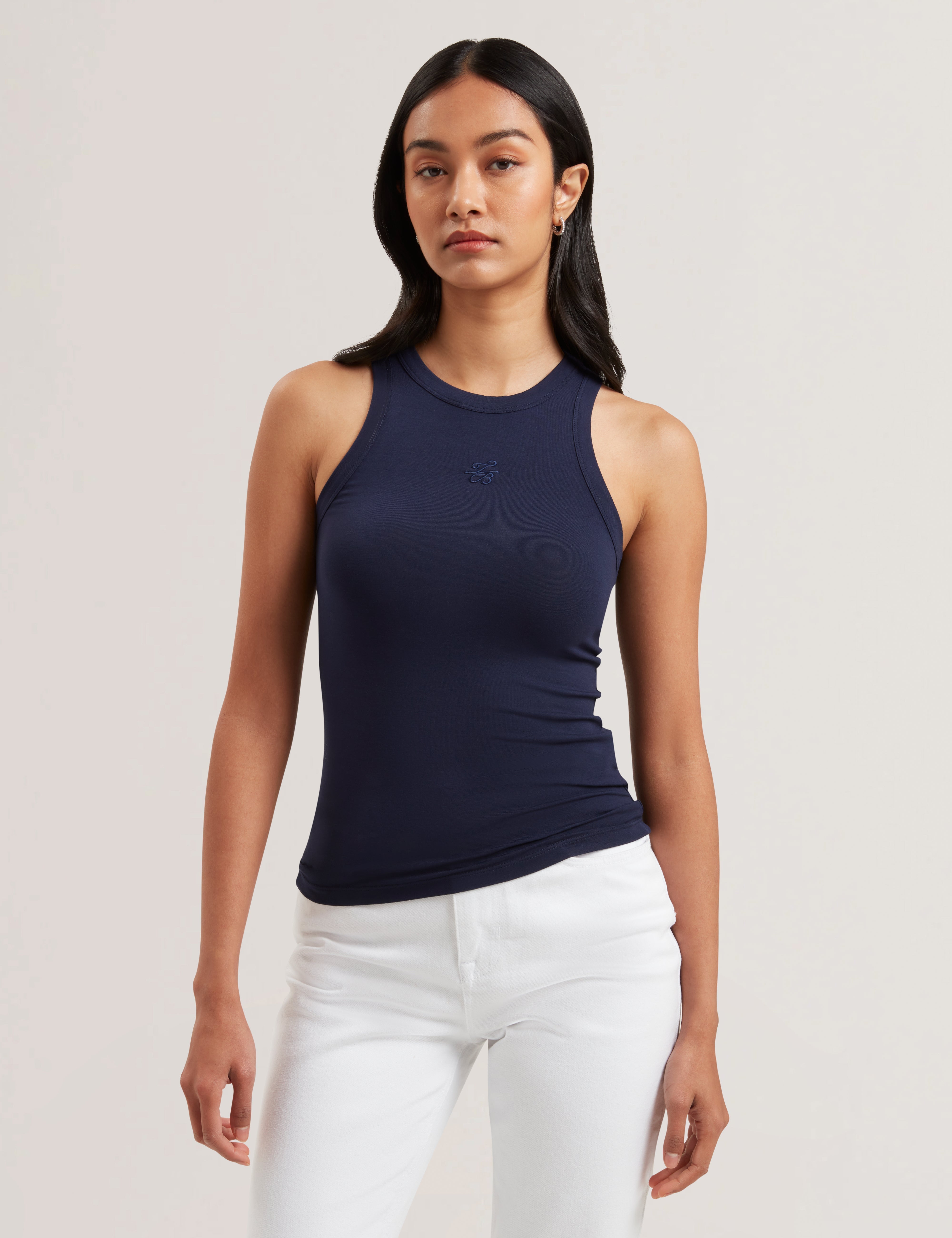 قميص كاسي جيرسي بدون أكمام مع علامة تجارية باللون الأزرق الداكن