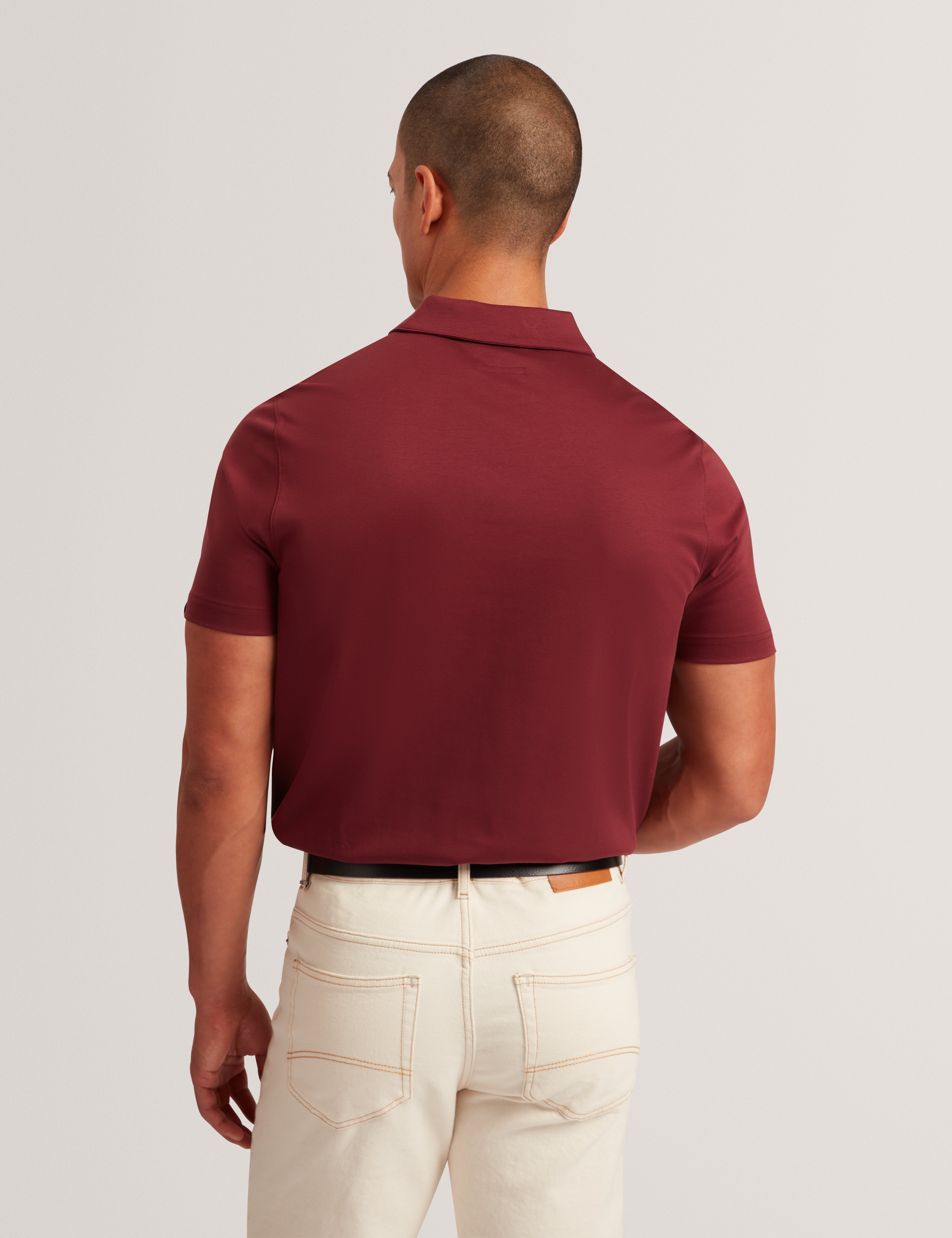 كونال قميص بولو بقماش ناعم لون كستنائي