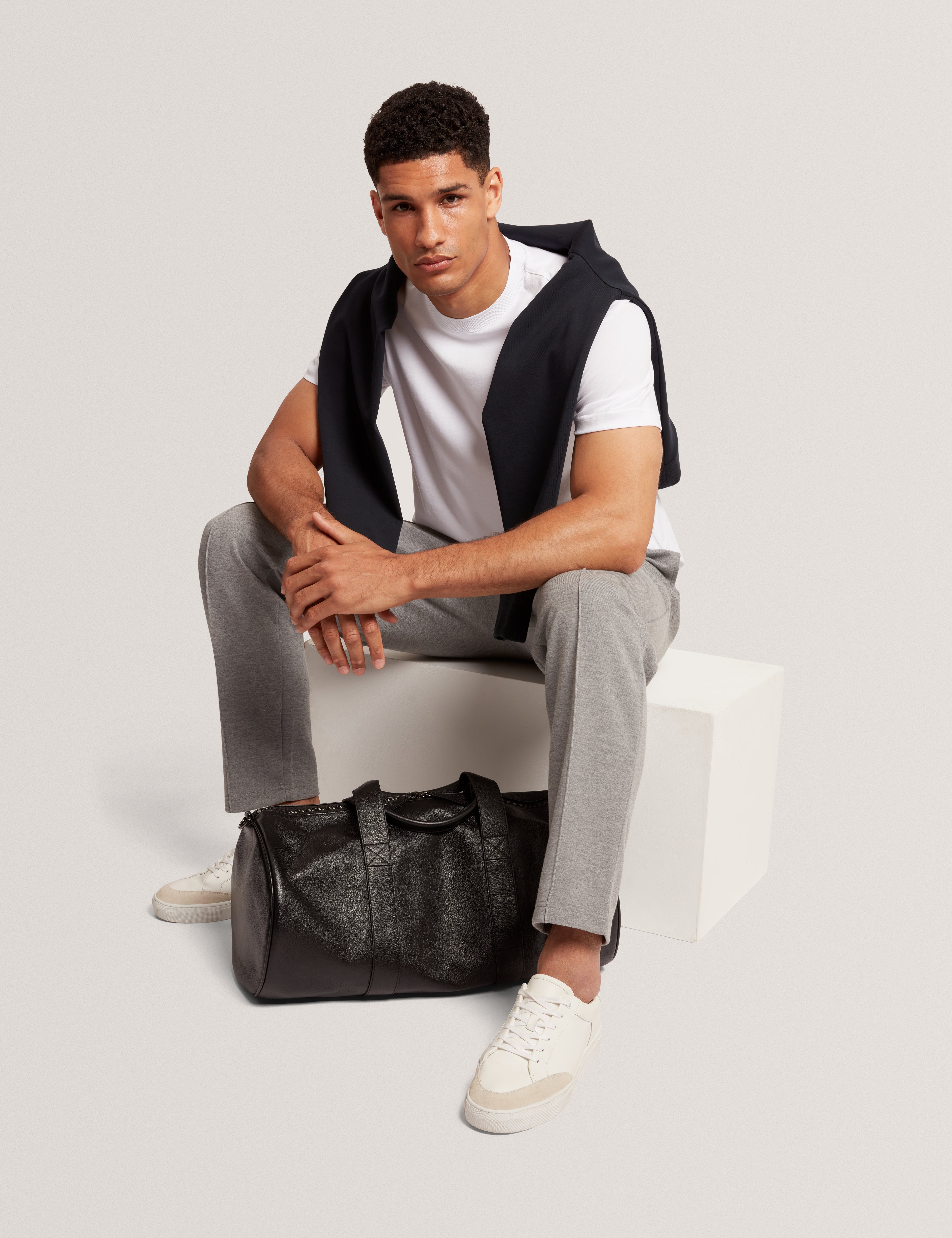 لييرتس تيشيرت كلاسيكي باللون الأبيض