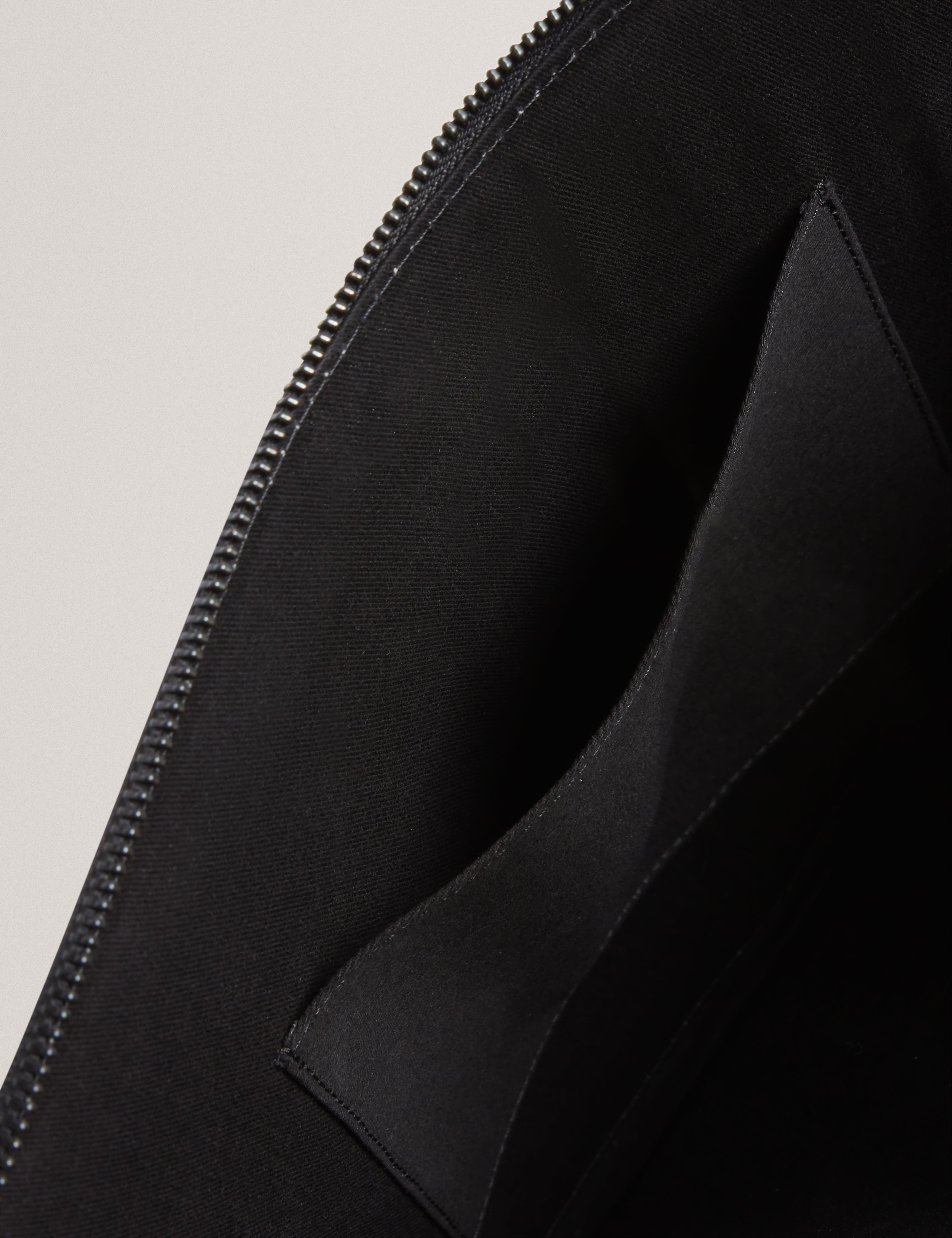 وارين حقيبة لابتوب سوداء مقاس 13 إنش