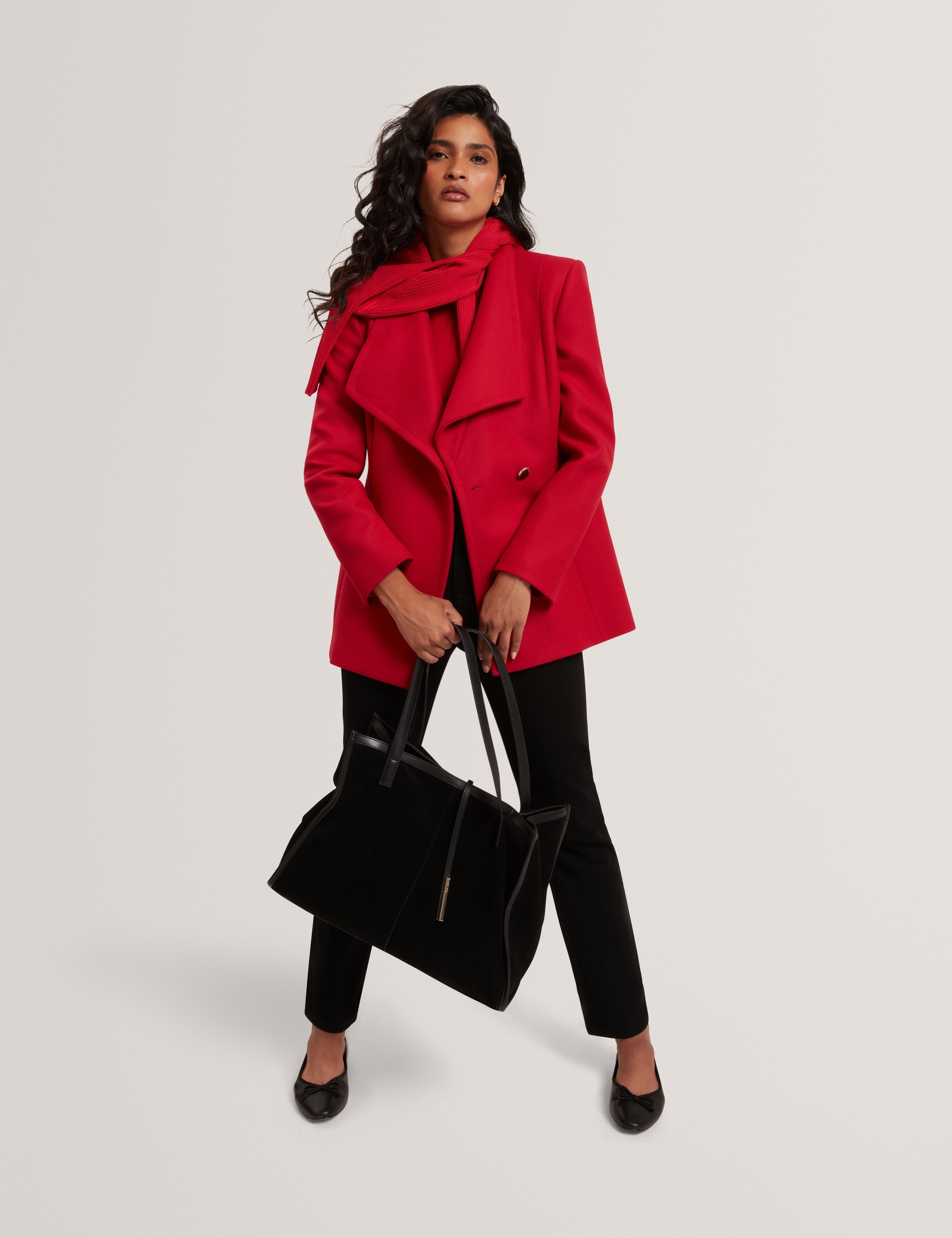 إيفينا معطف قصير من الصوف لون أحمر