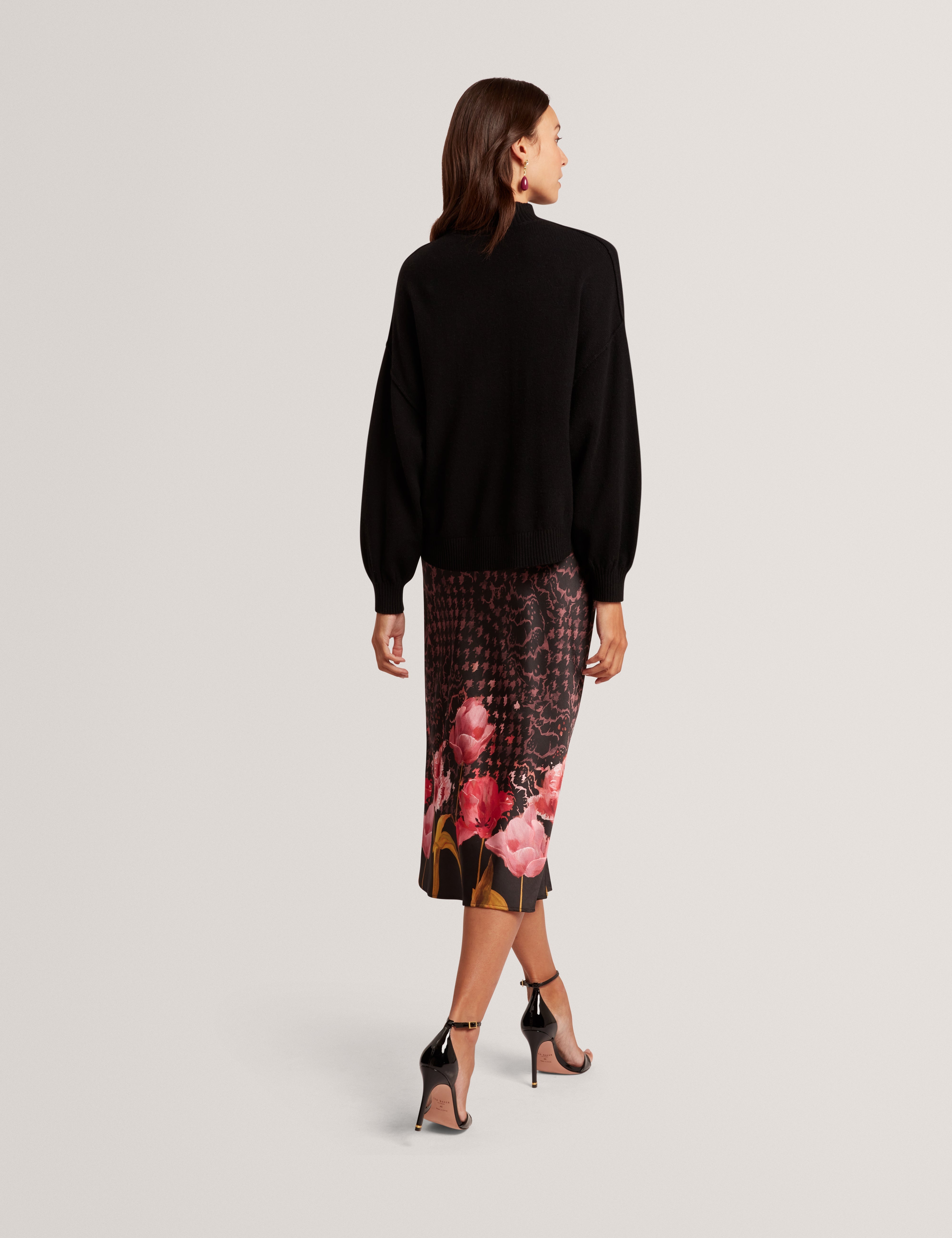 Kaatyy Knitted Jumper With Printed Slip Dress Black
