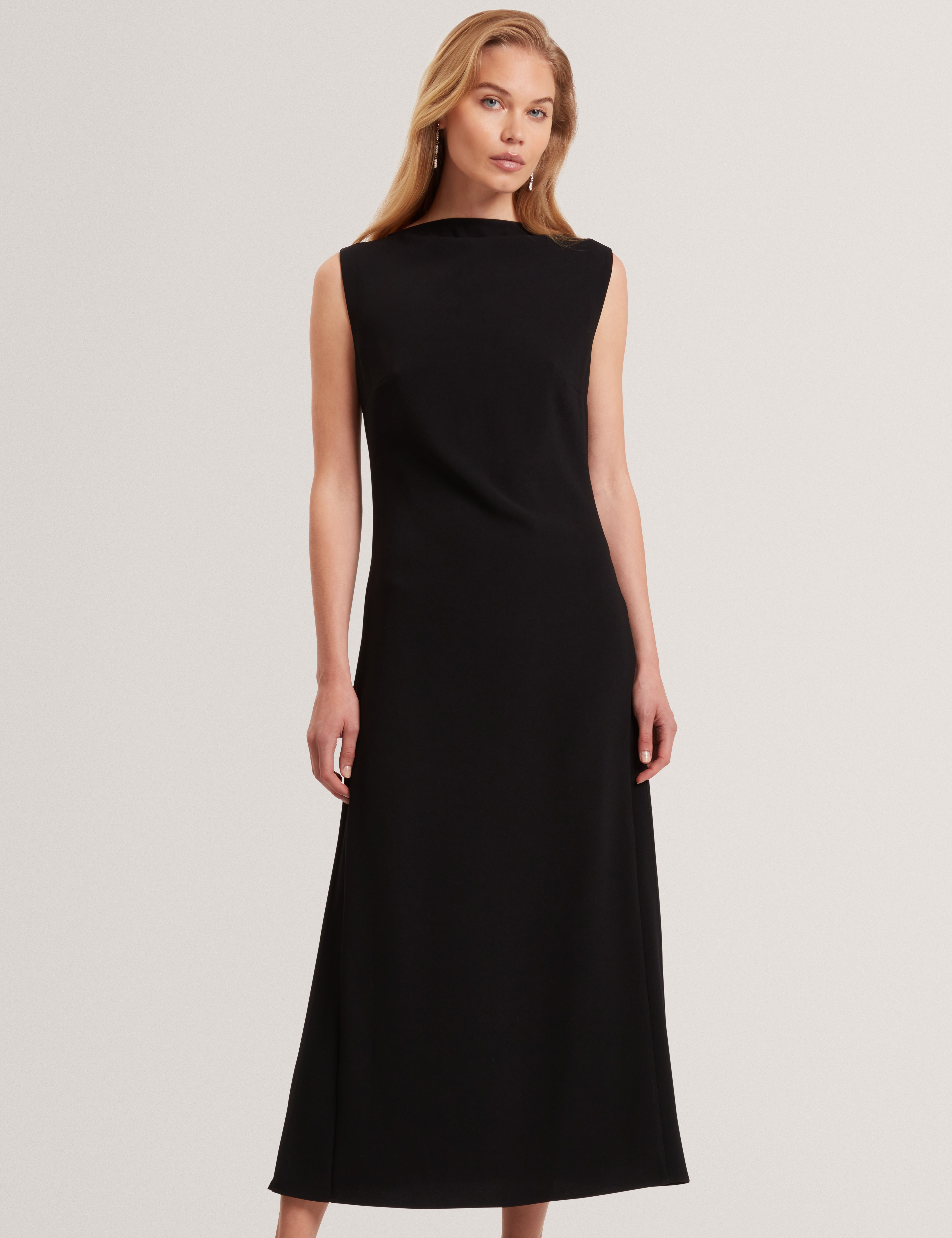 Dahrcy Sleeveless Midi Dress With Pleat Detail Black