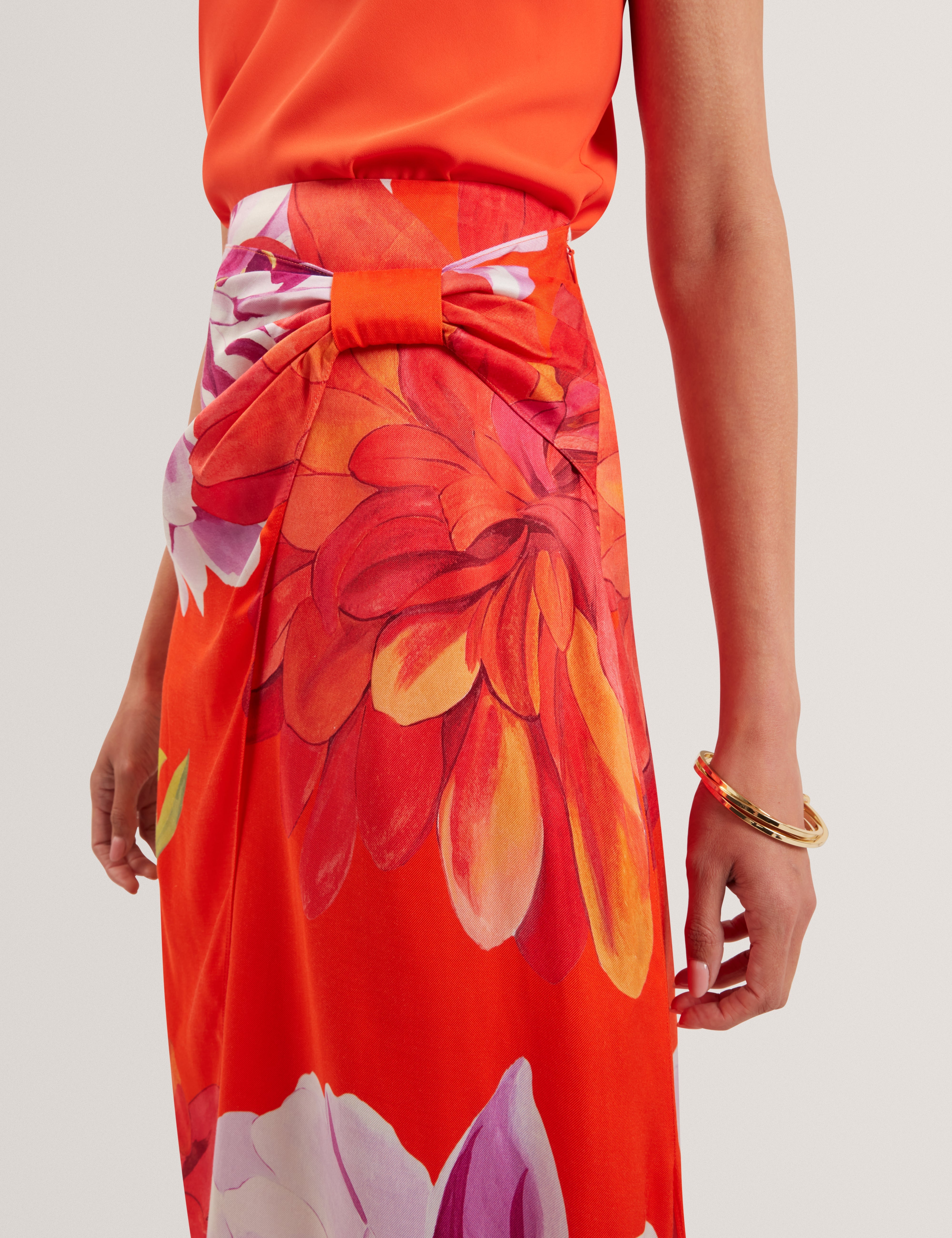 Neoa Printed Asymmetric Midi Skirt Orange