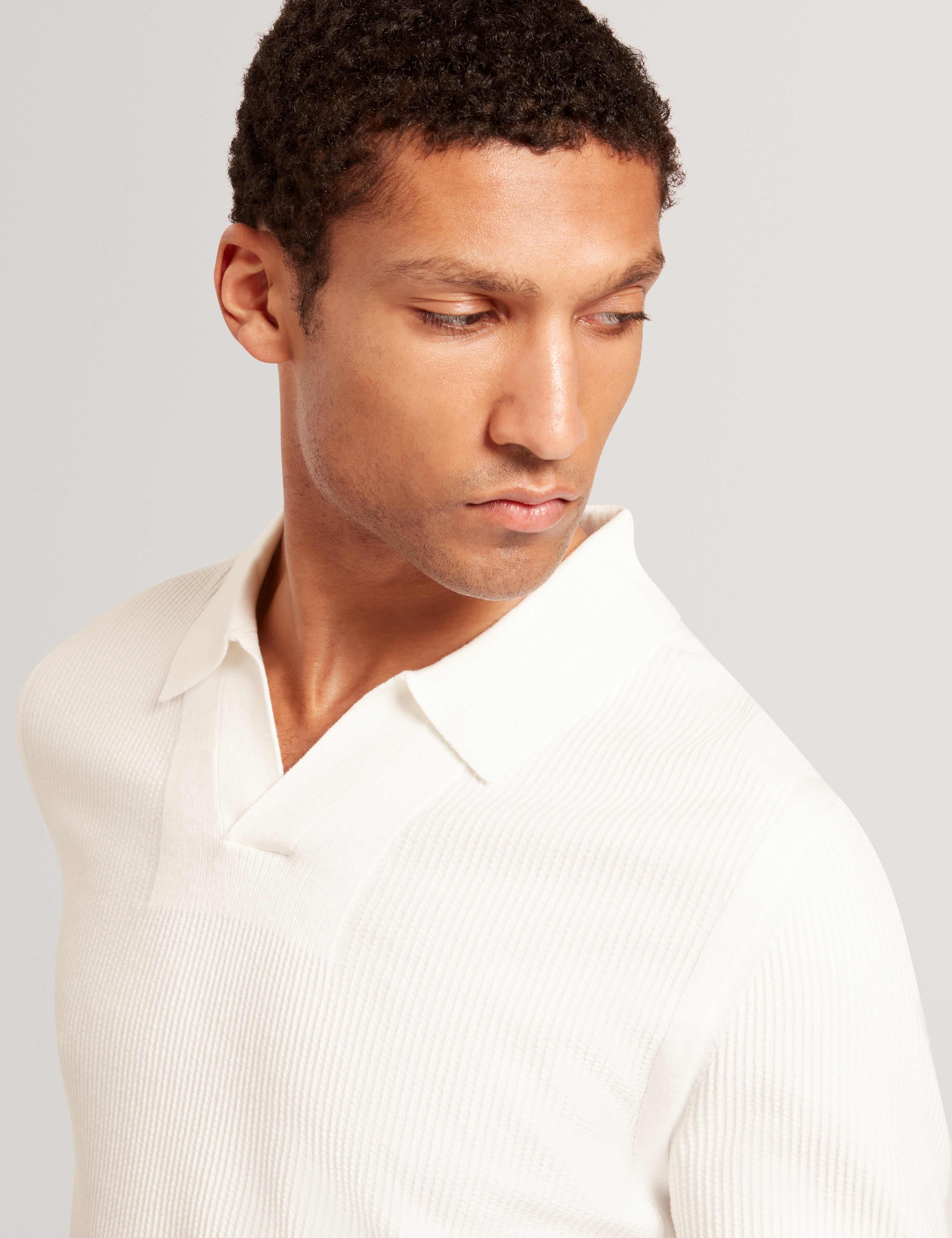 Aindrea Short Sleeve Stitch Detail Open Neck Polo White
