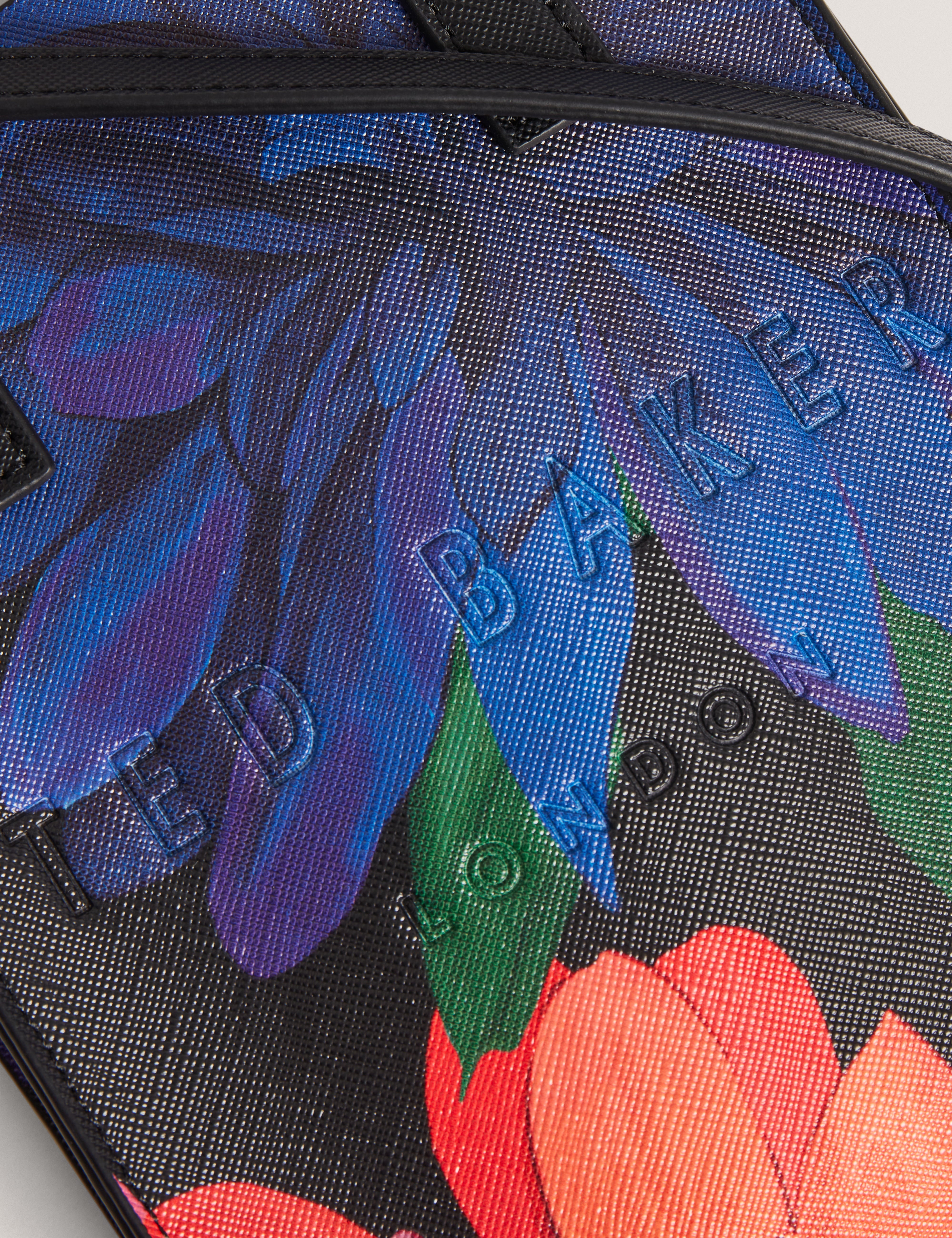 أمارداس حقيبة صغيرة سوداء بنقشة فلورال