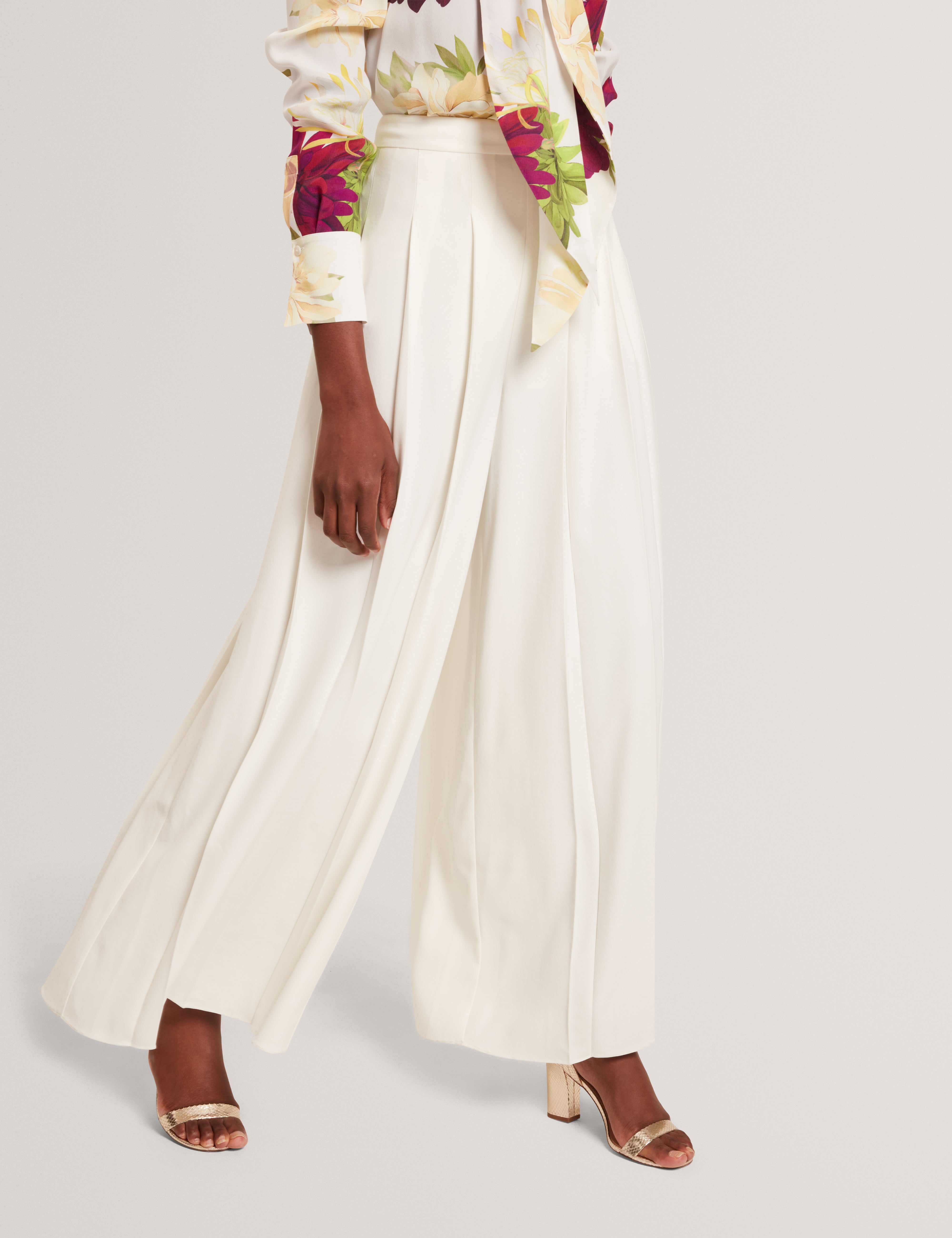 Duuva Box Pleat Wide Leg Trouser Ivory