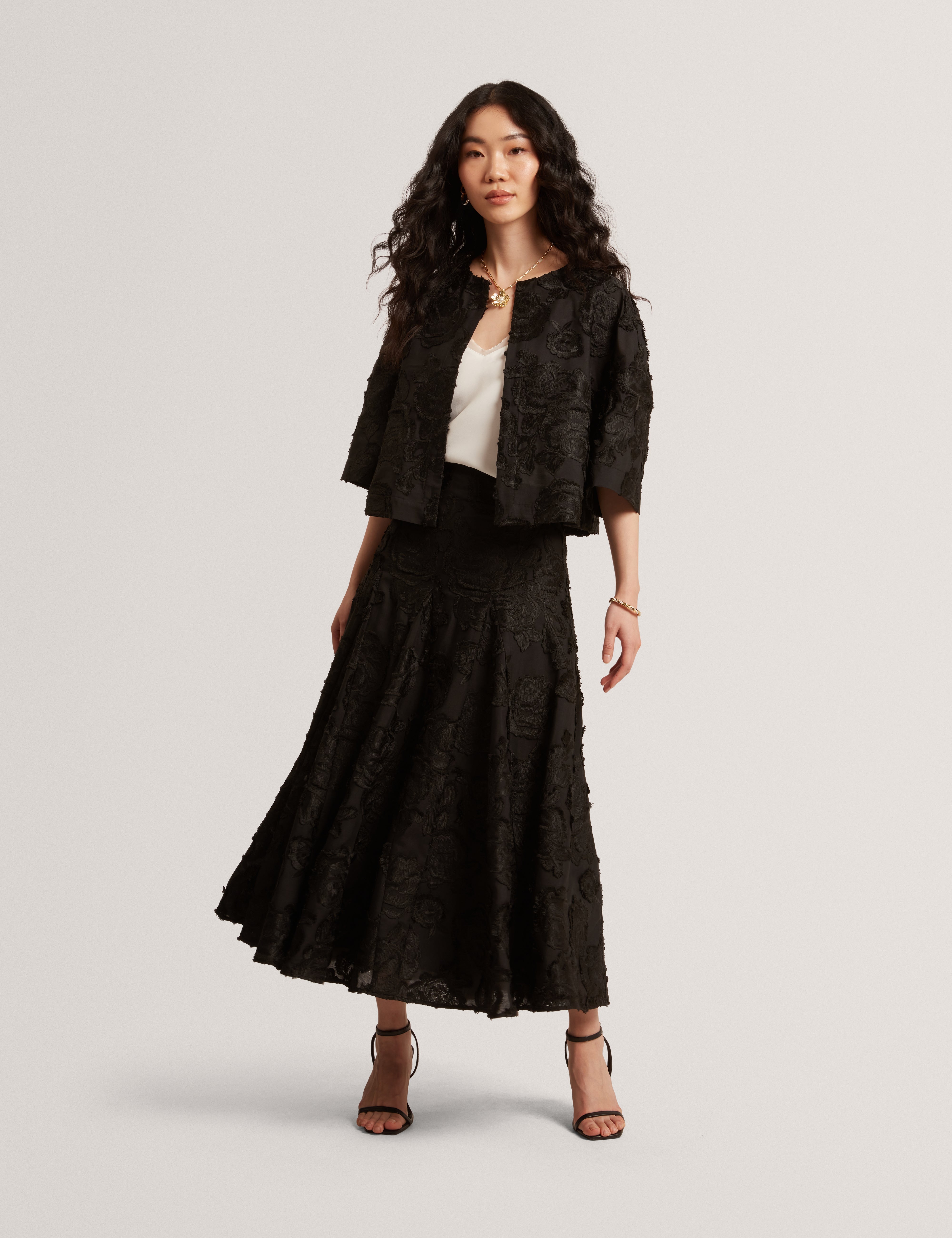 Faela Collarless Boxy Fit Cropped Jacket Black