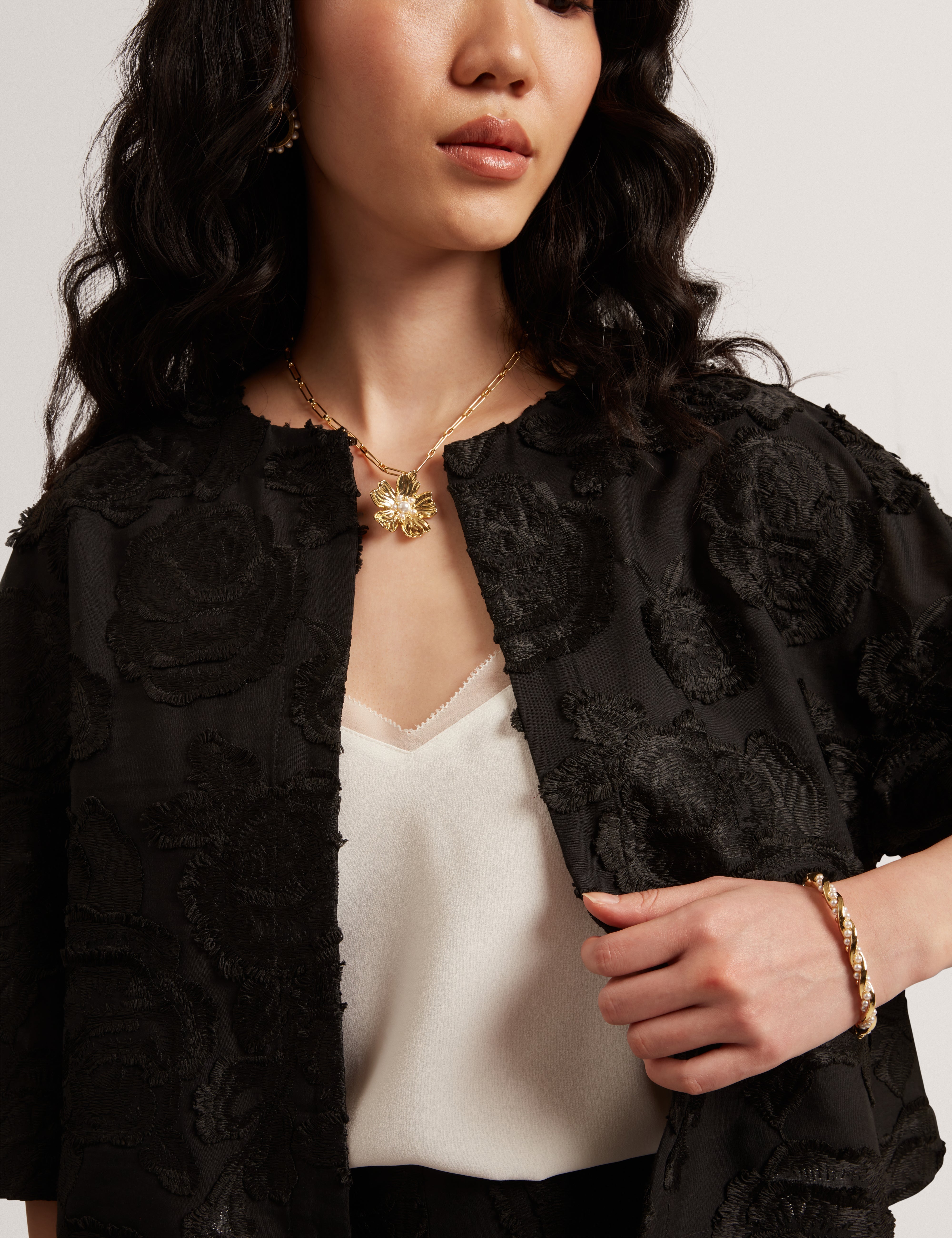 Faela Collarless Boxy Fit Cropped Jacket Black