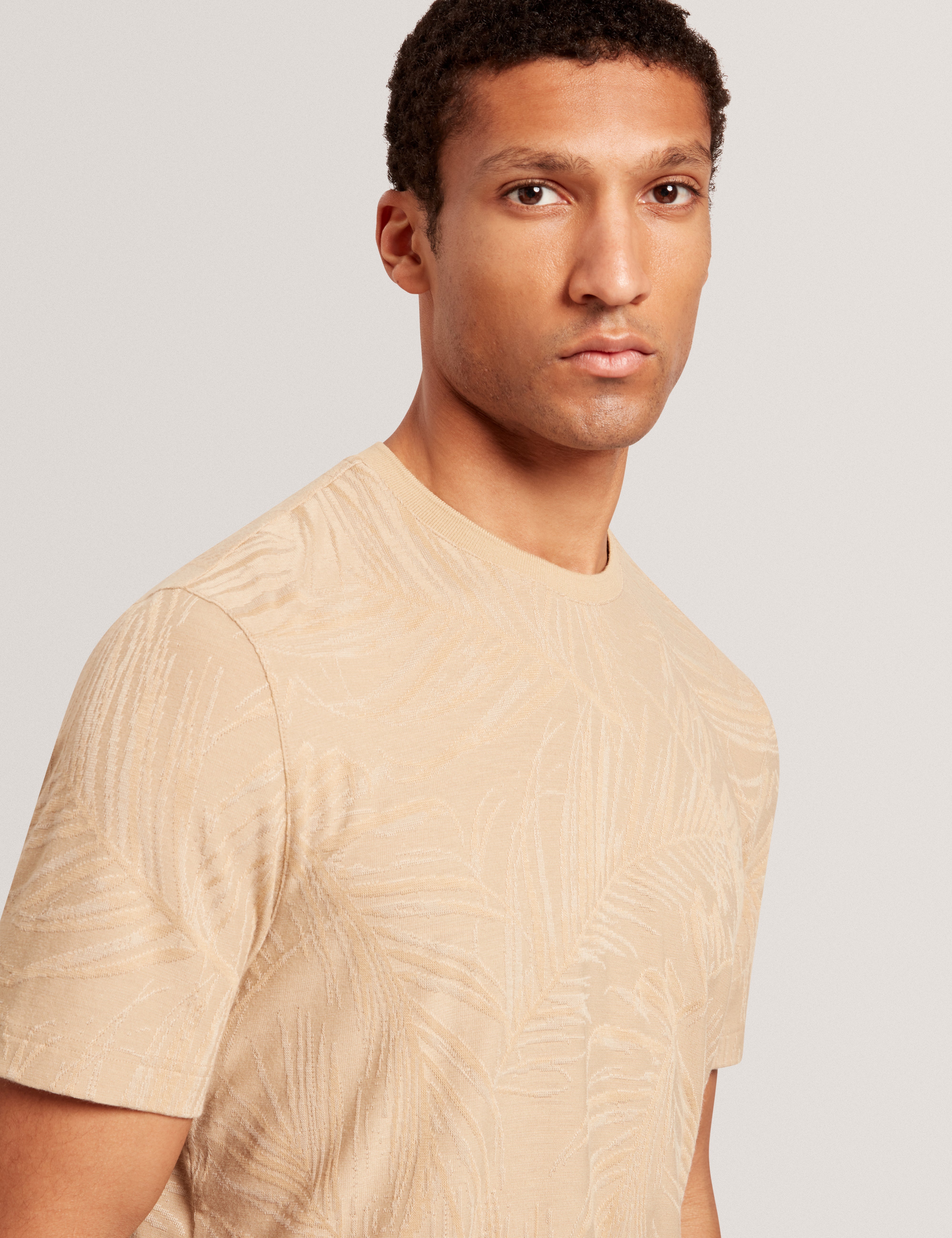 جيسبر تيشيرت بأكمام قصيرة لون بيج