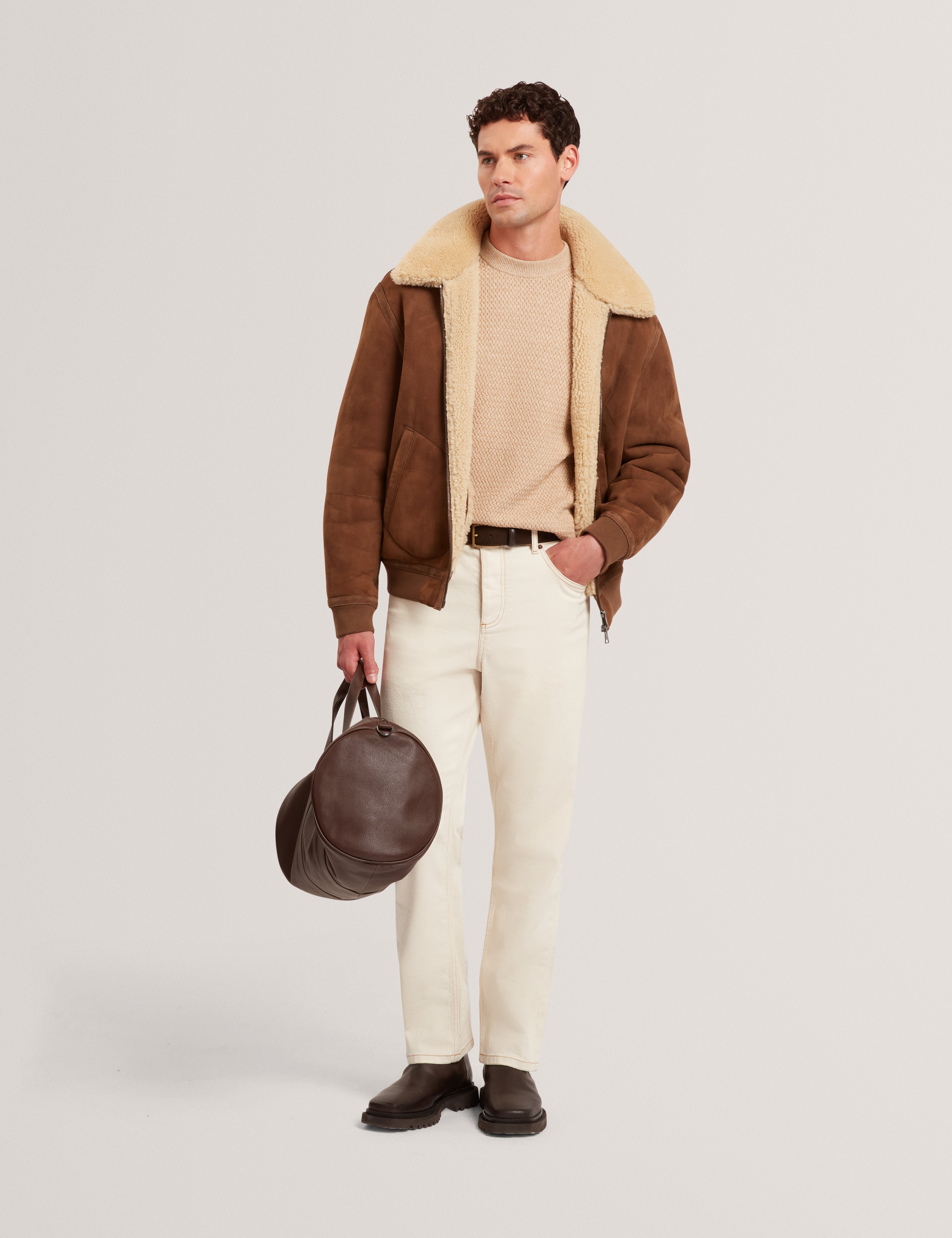 مونيا سترة محبوكة برقبة دائرية لون بيج