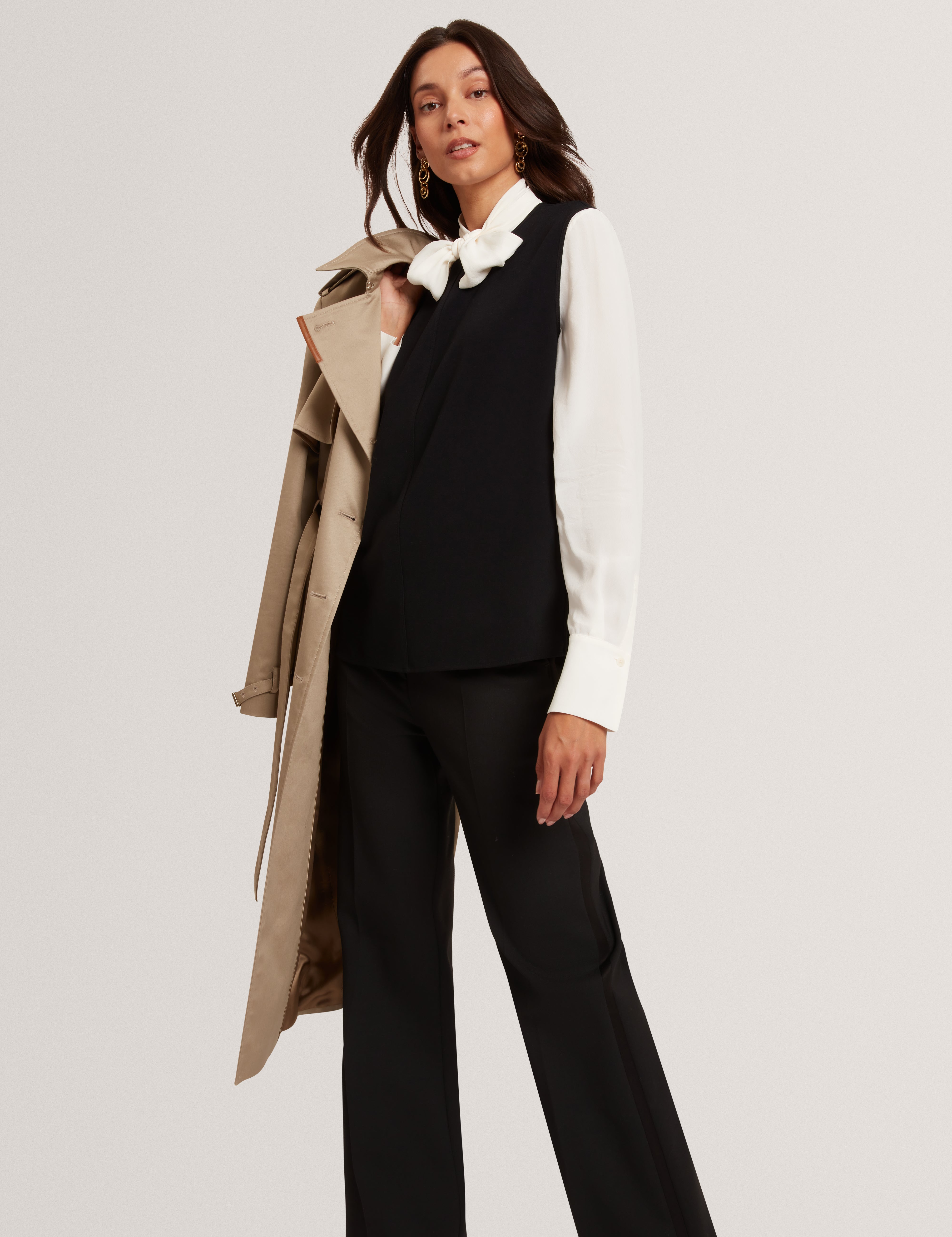 Marmia Sleeveless Top With Piping Detail Black