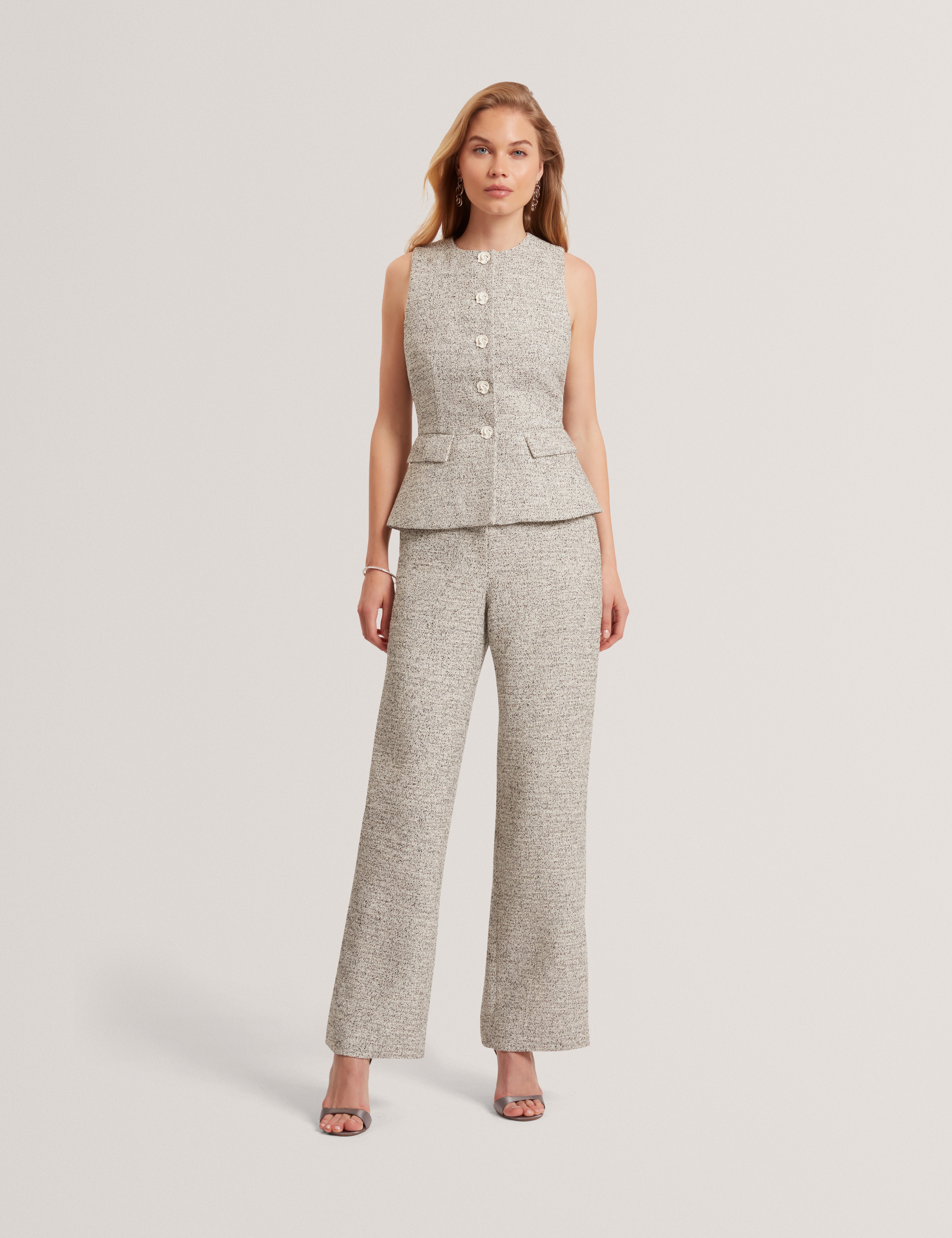 إيكاو سترة بأزرار لون عاجي