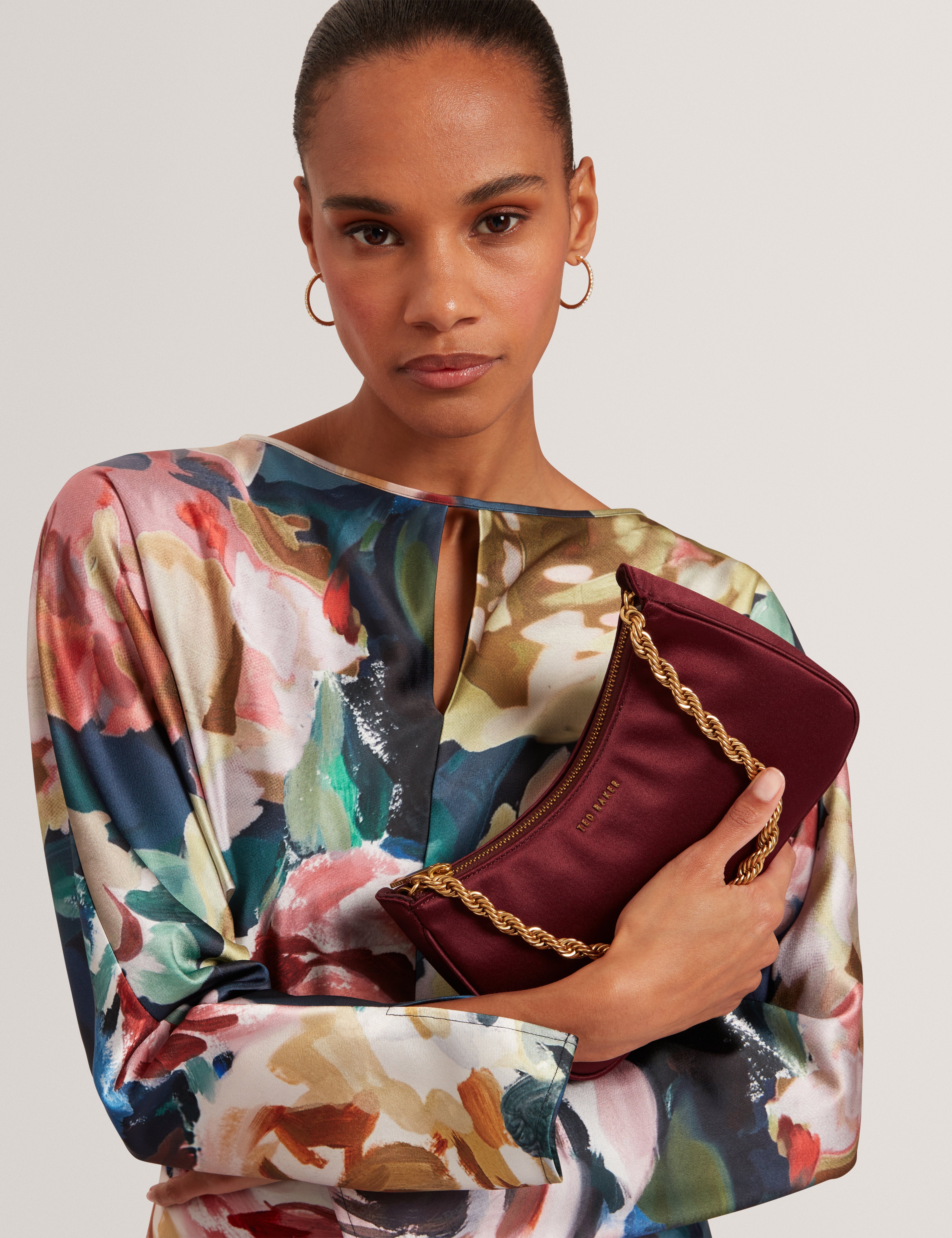 Agnise Chain Detail Satin Shoulder Bag Wine