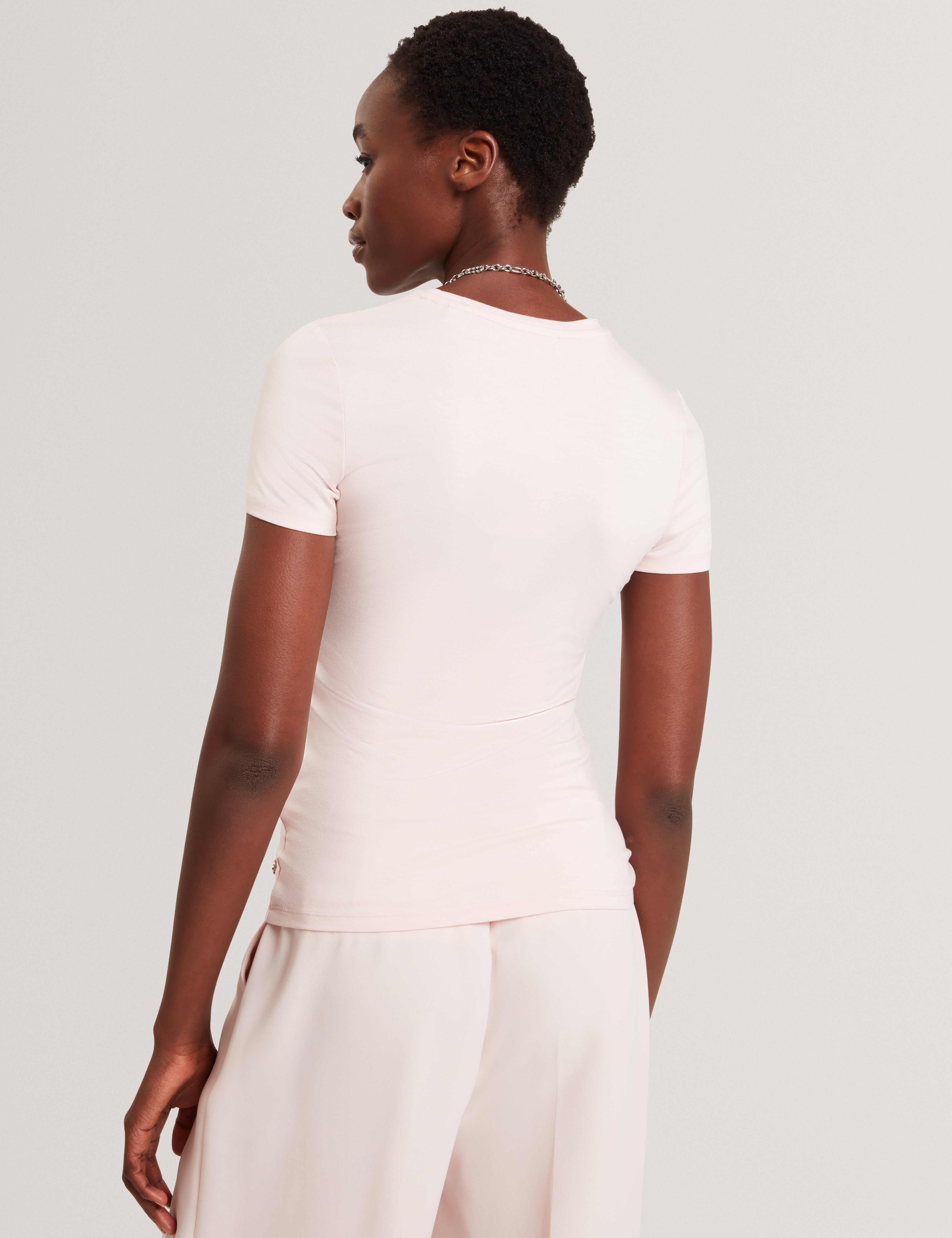 لارنا تيشيرت قصير الأكمام لون وردي فاتح