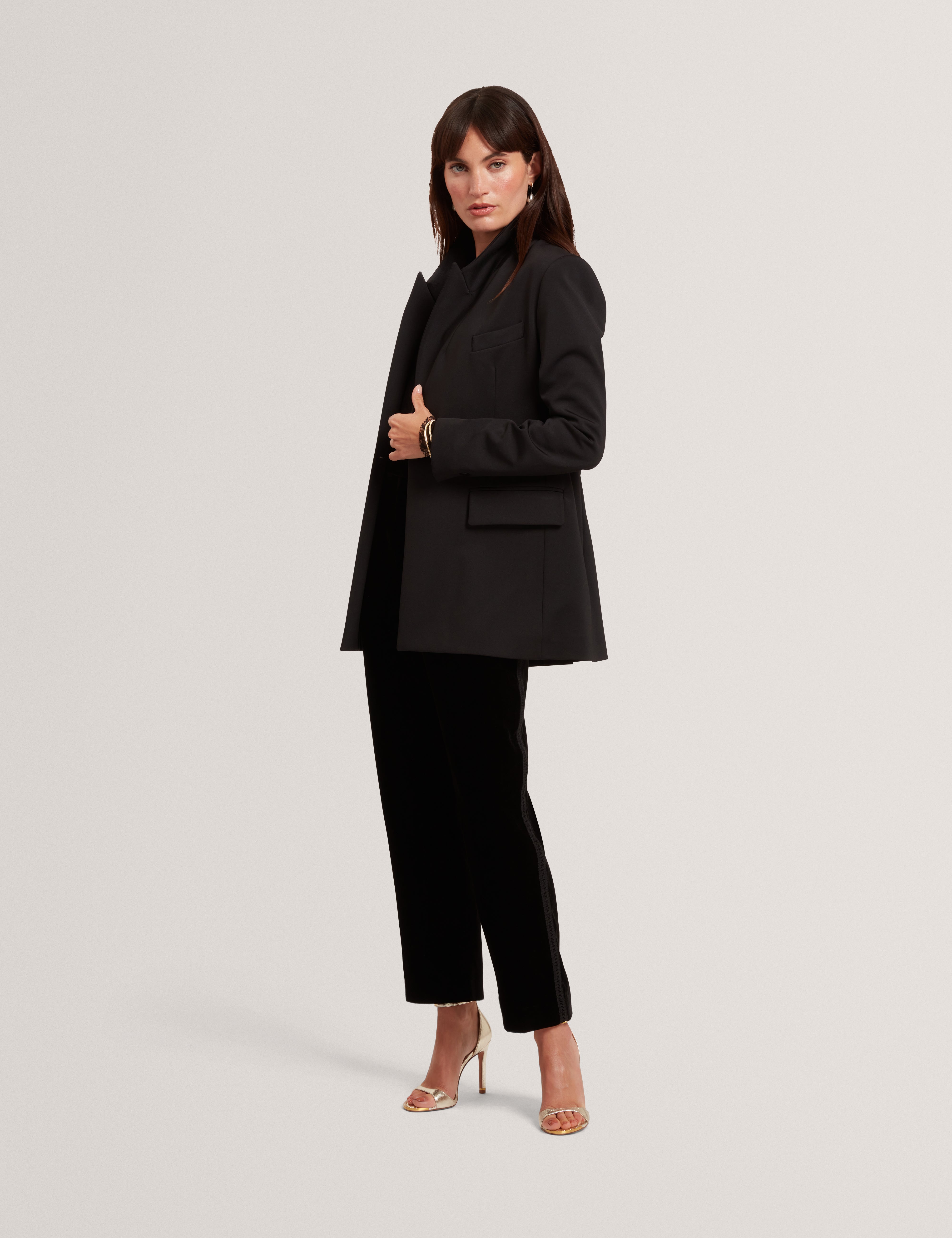 Indri Relaxed Tailored Ponte Blazer Black