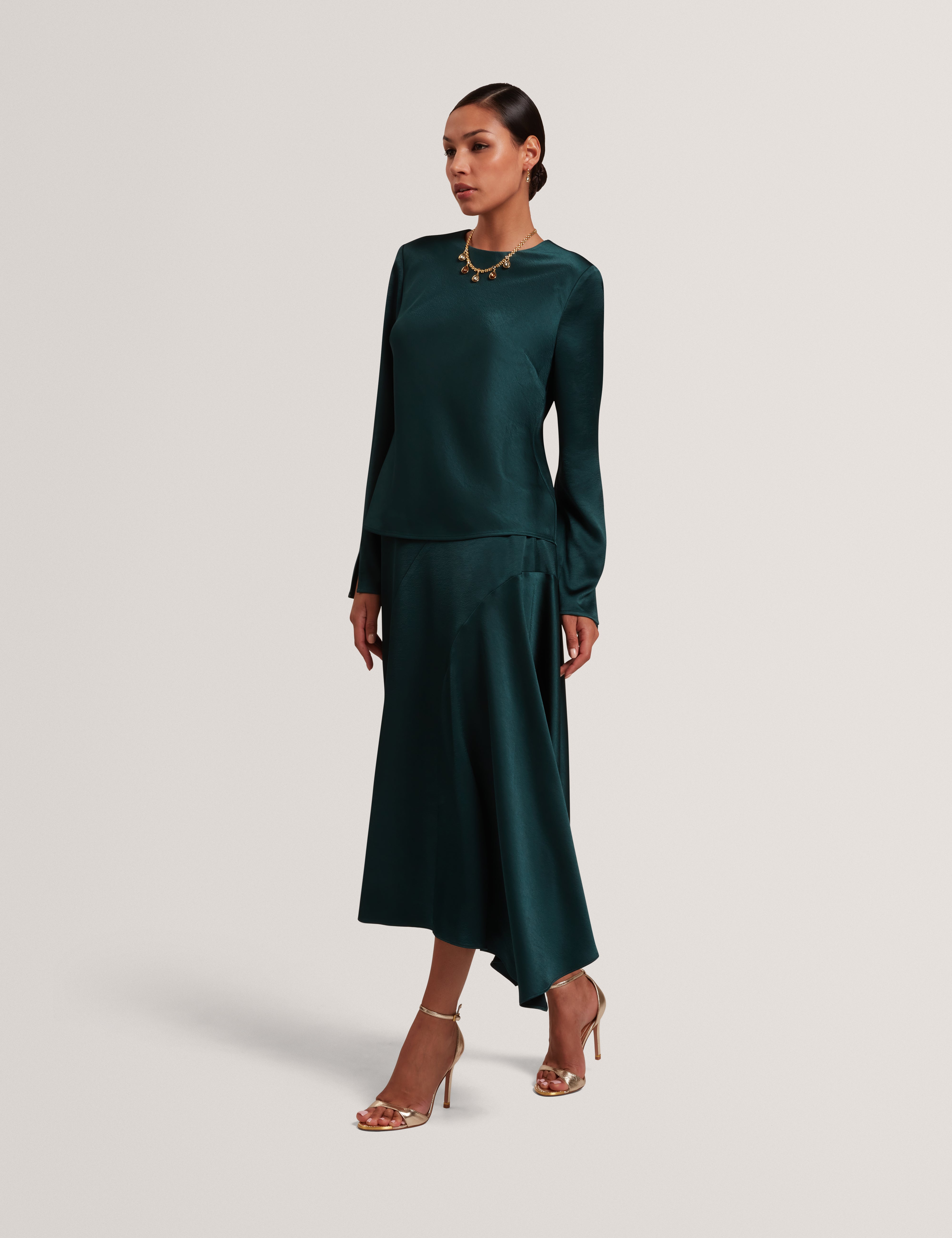 بلوزة مايزي بأكمام طويلة وفتحة رقبة دائرية - أخضر داكن