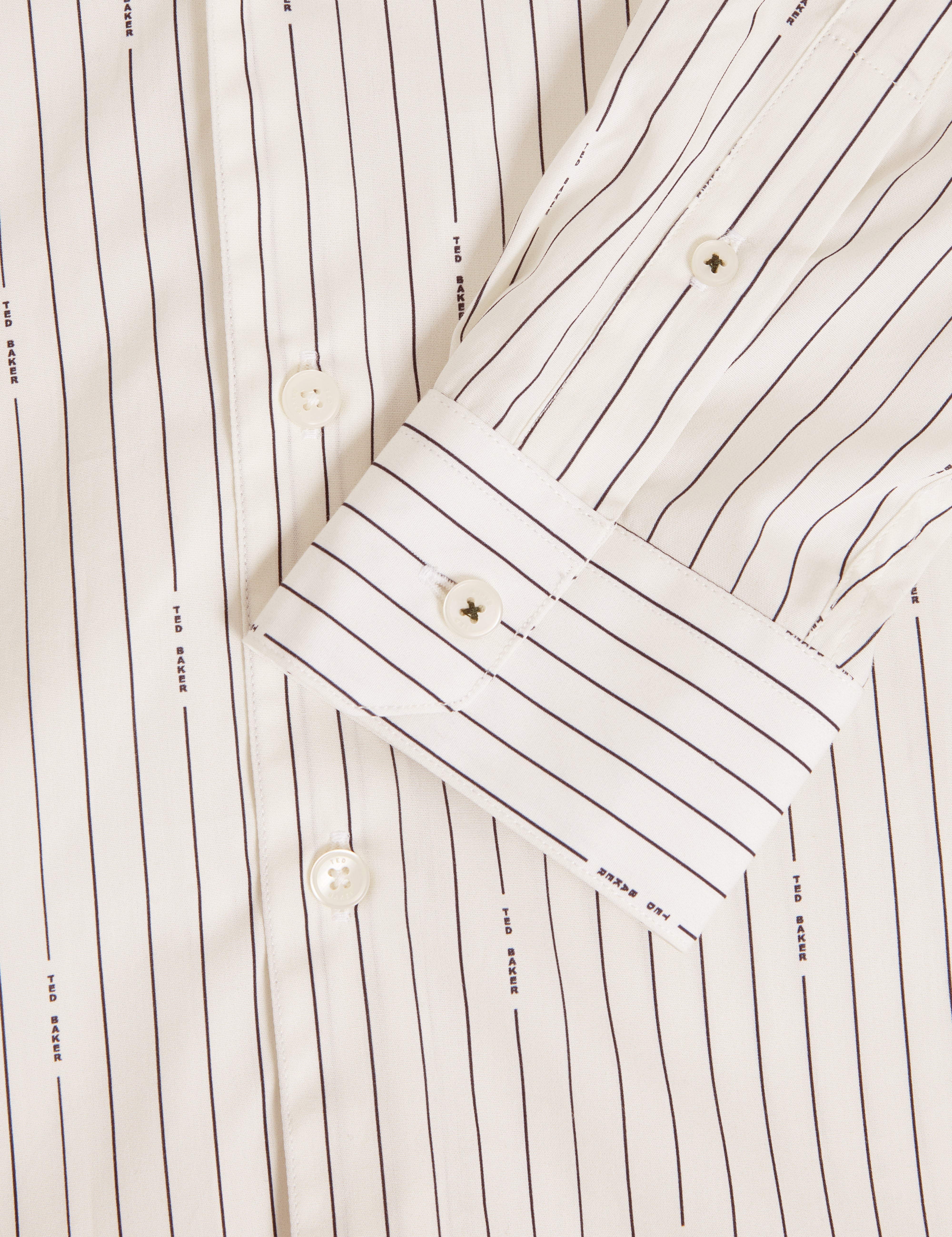 هانجنت قميص كلاسيكي مخطط باللون البيج الفاتح