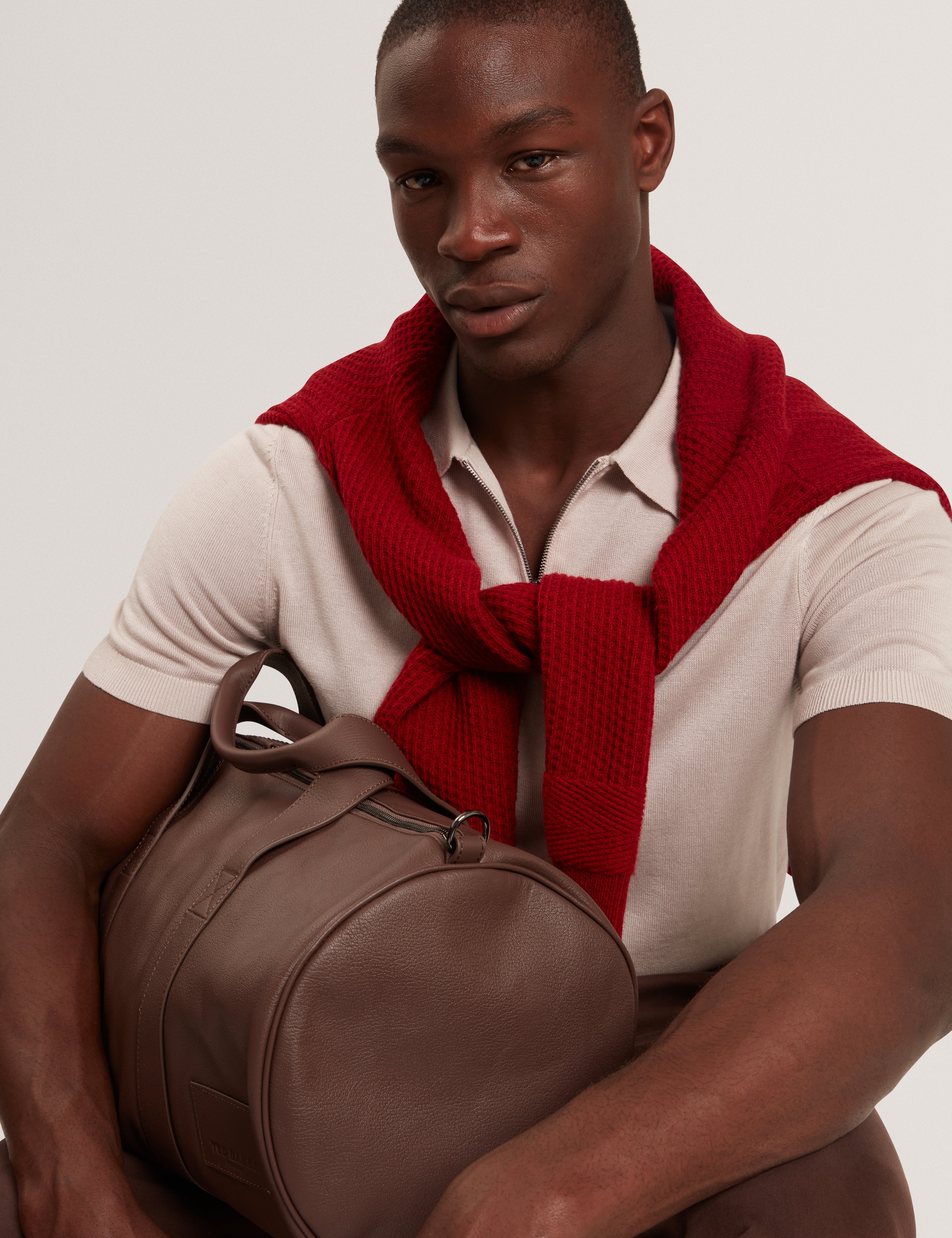 قميص بولو جيفرانز بأكمام قصيرة وسحاب من مزيج الحرير بلون البيج