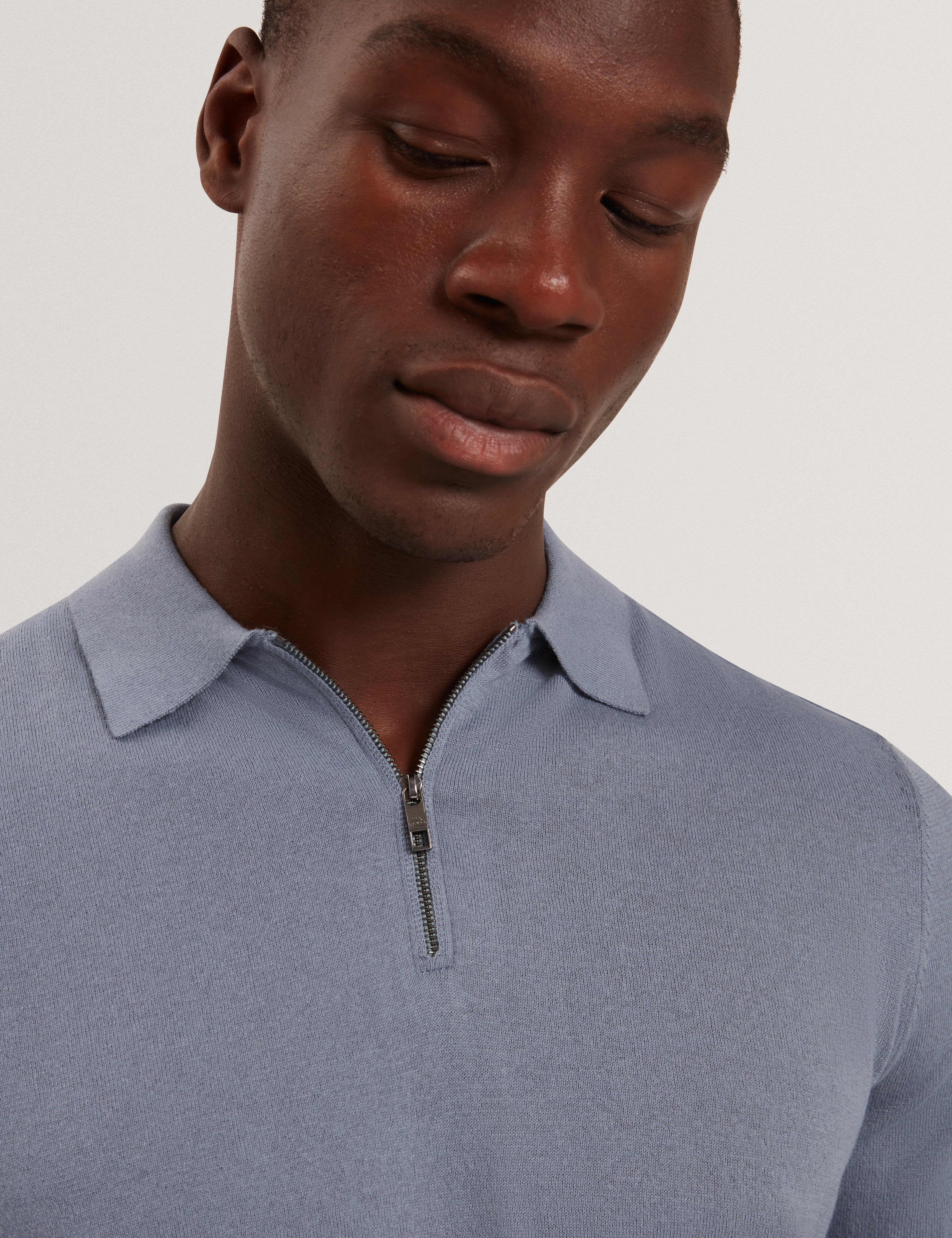 قميص بولو جيفرانز بأكمام قصيرة وسحاب من مزيج الحرير باللون الأزرق المخضر