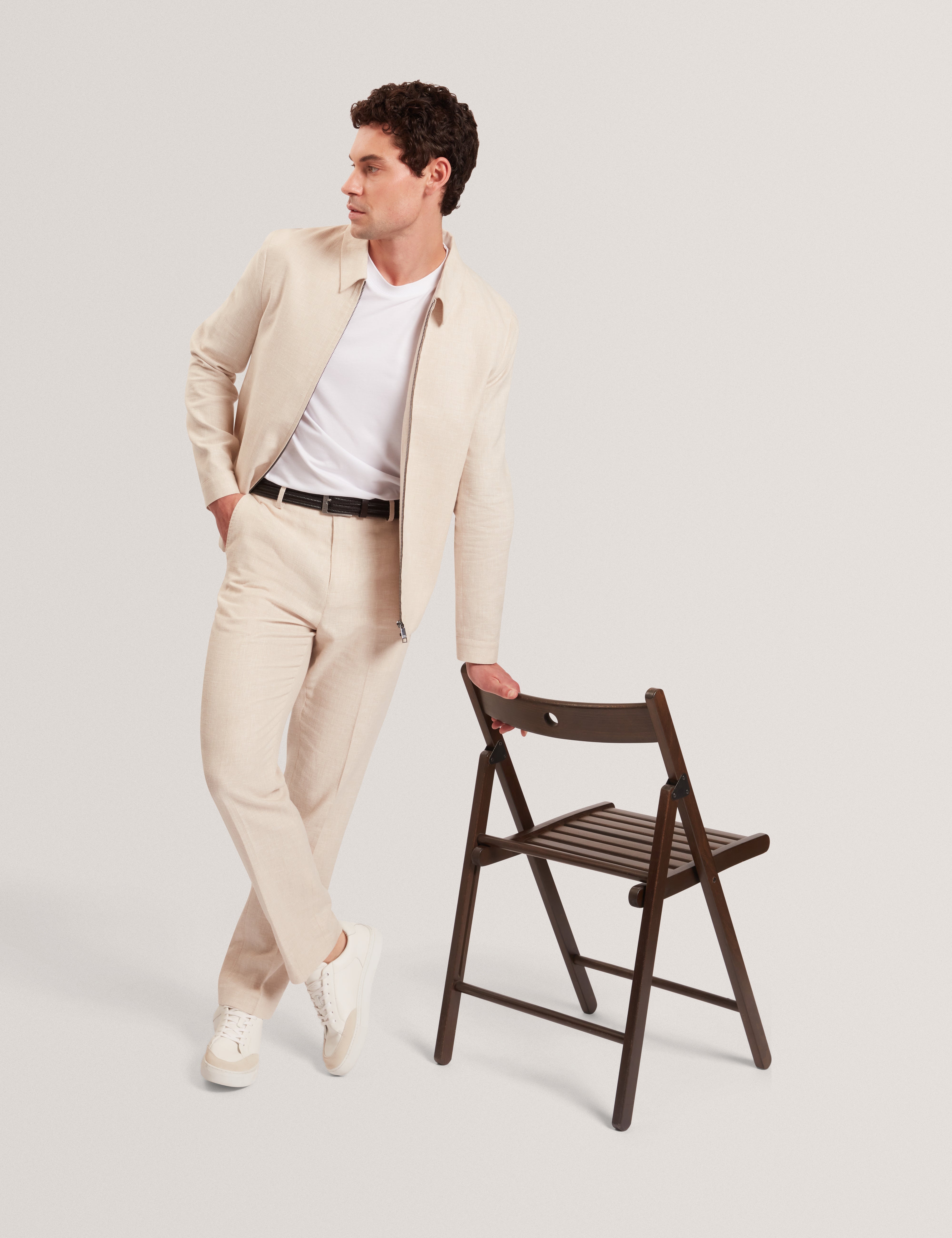 بنطلون Givrant Slim Fit Linen Blend بلون البيج الفاتح