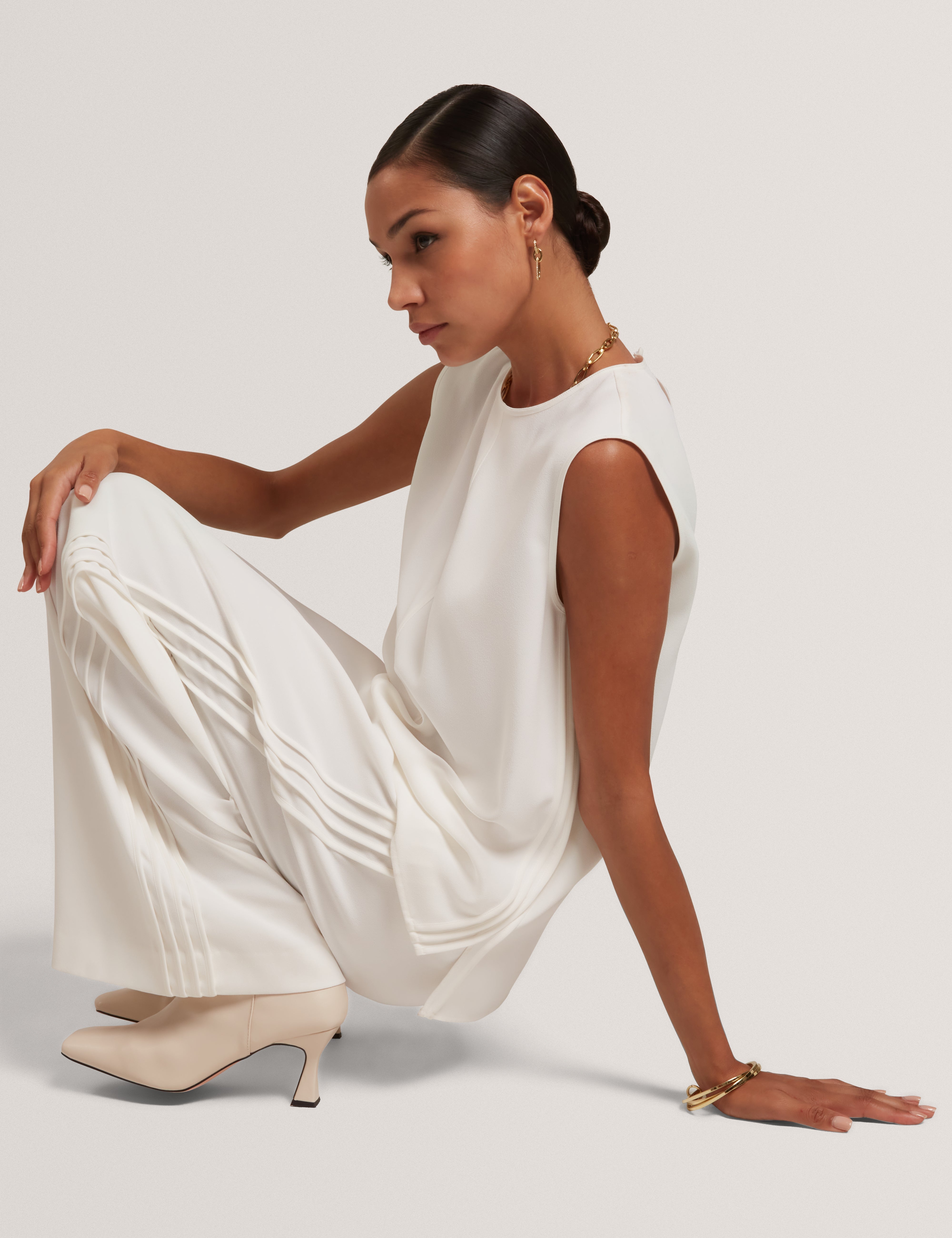 بنطلون كريب واسع الساق من Gorjja Piping Detail Ivory