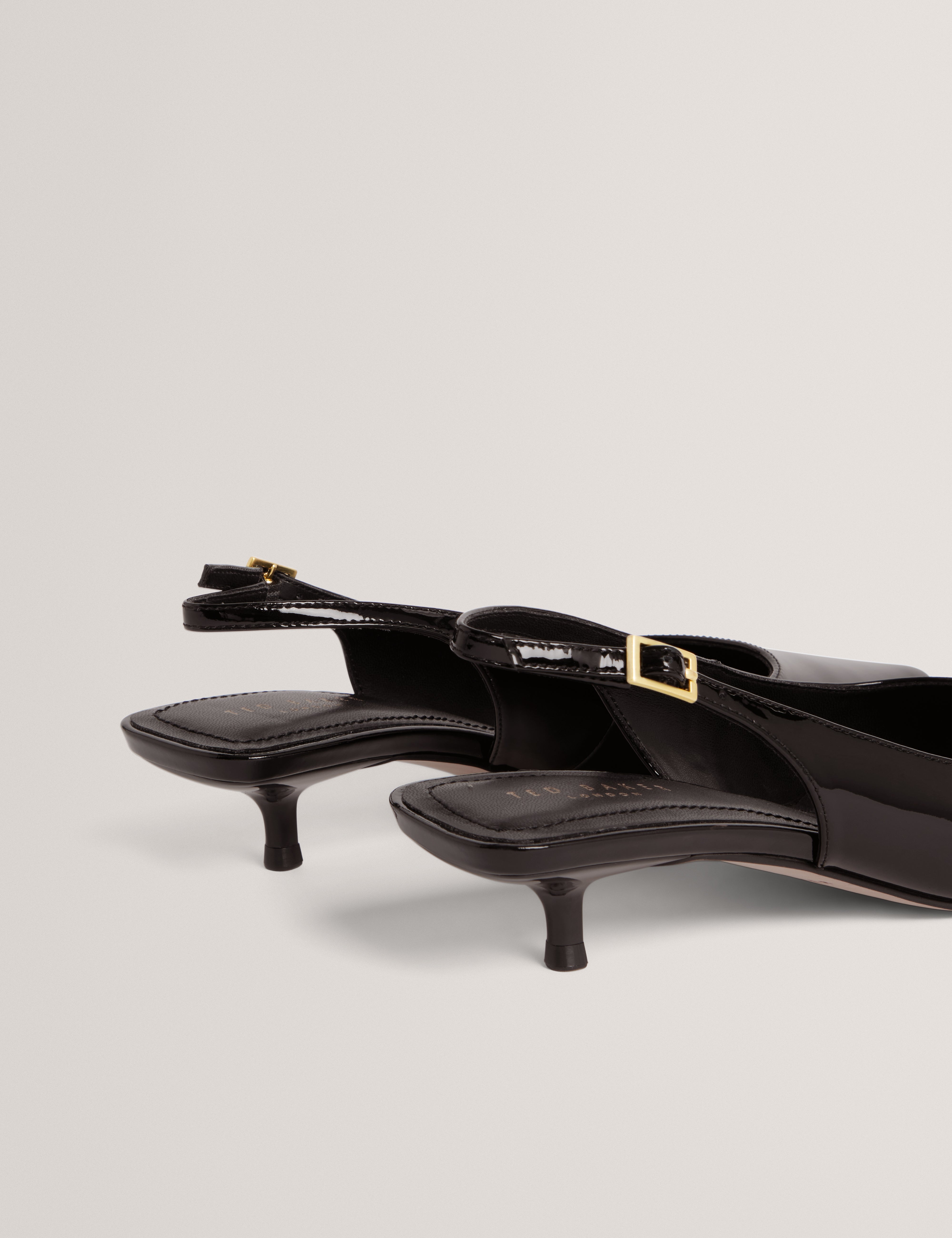 كيتي حذاء أسود بكعب صغير