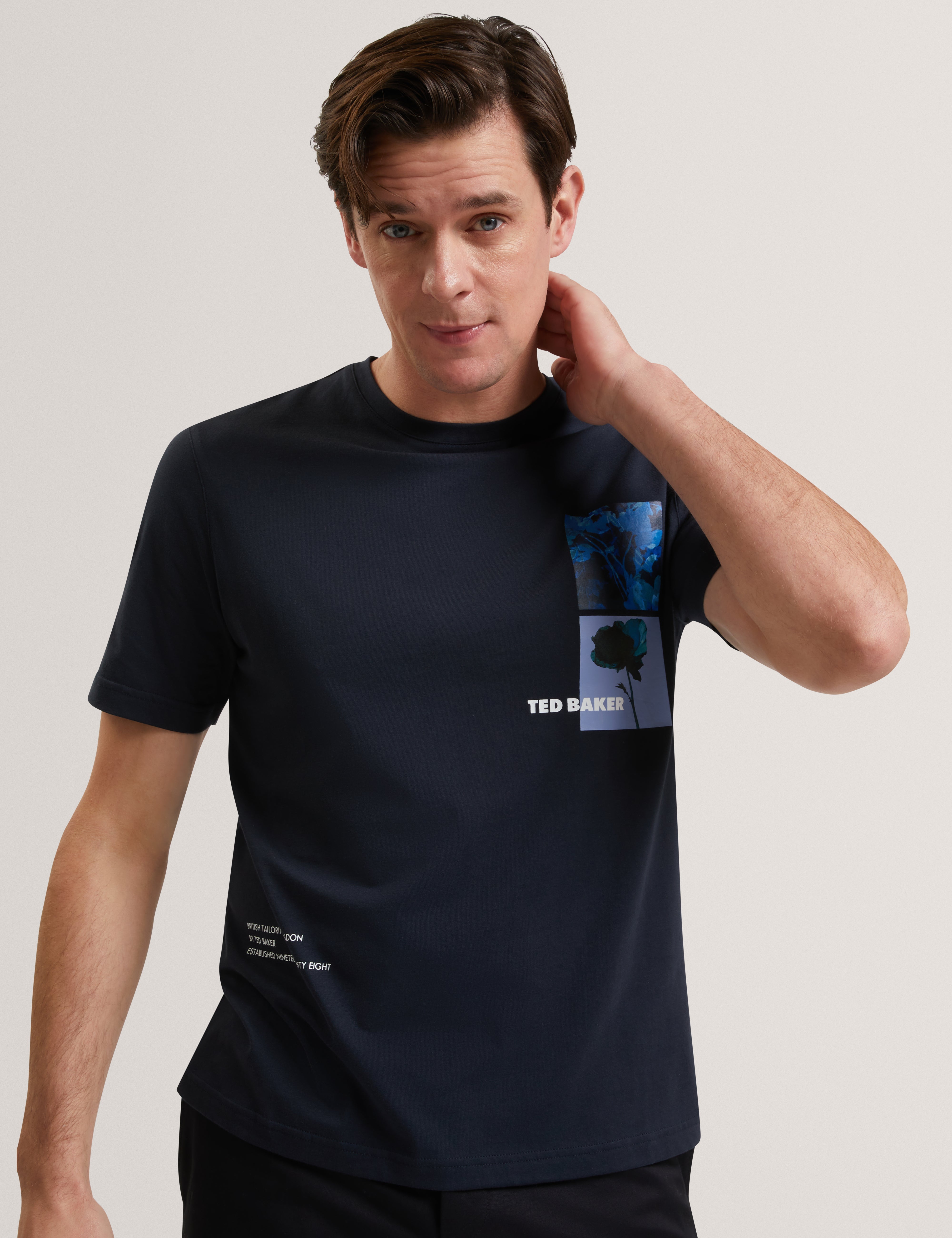 Floraen Short Sleeve Chest Graphic T-Shirt Navy