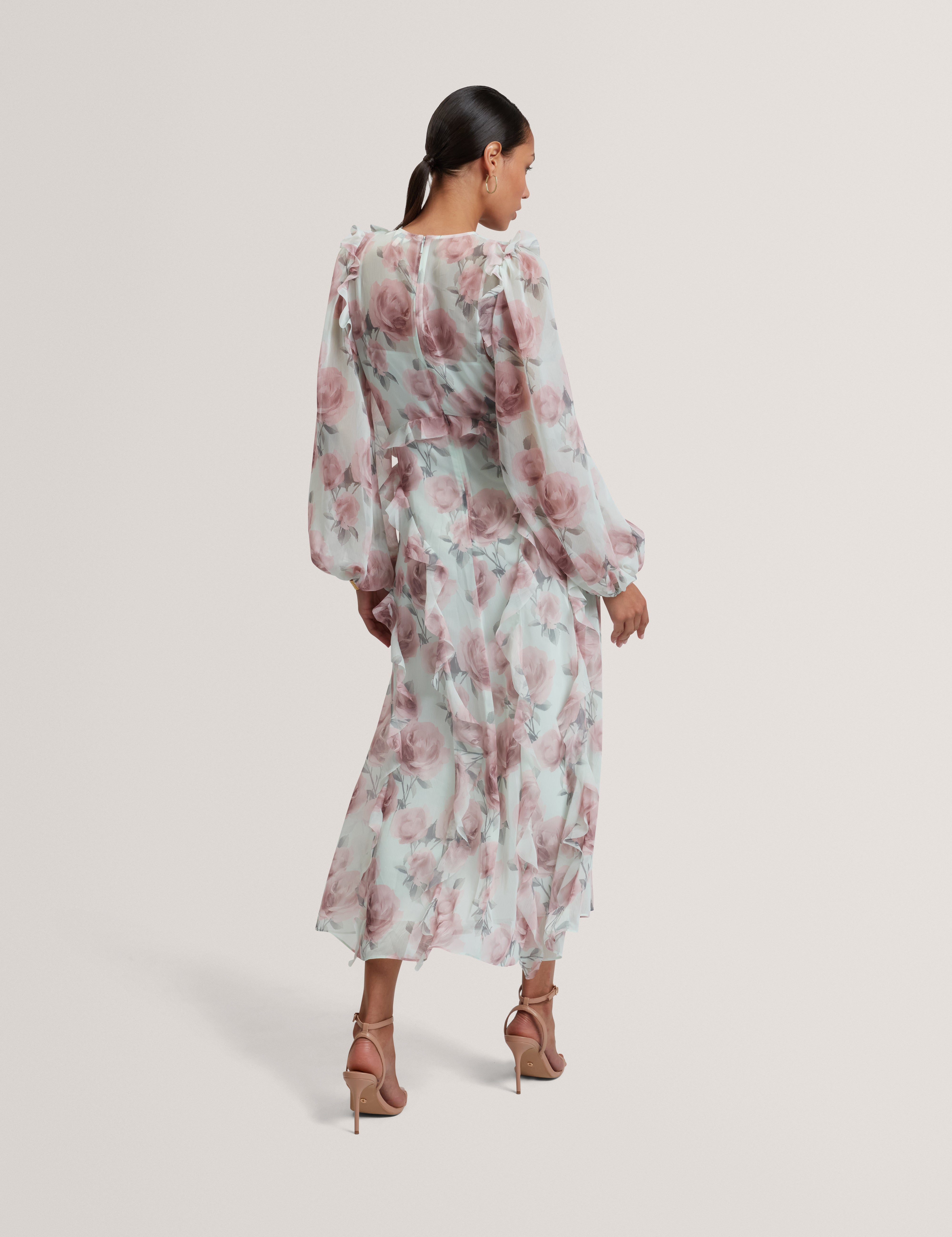 فستان Latiia طويل الأكمام بكشكشة الشلال متوسط ​​الطول باللون الأخضر