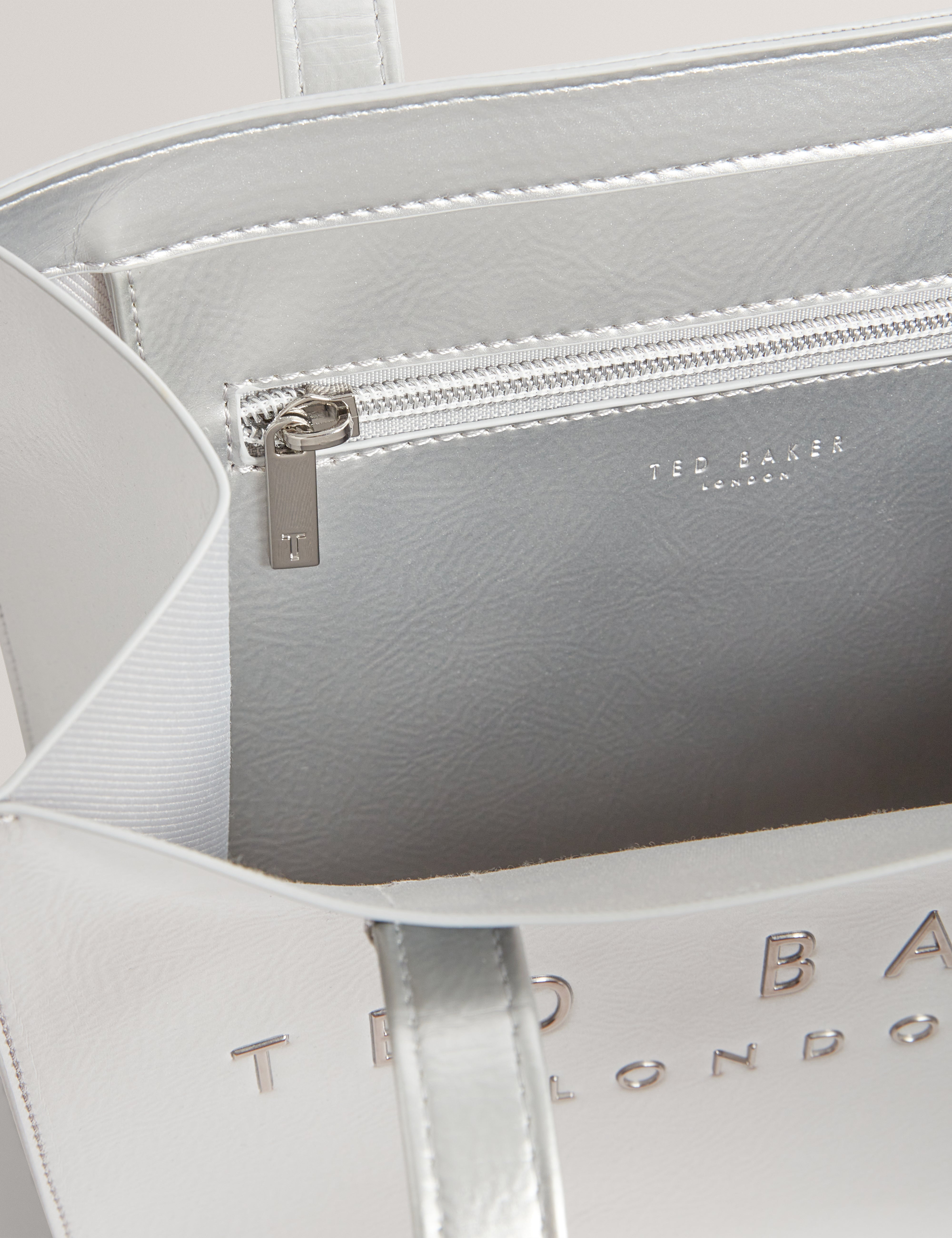 Crininf Crinkle Small Icon Bag Silver-Col