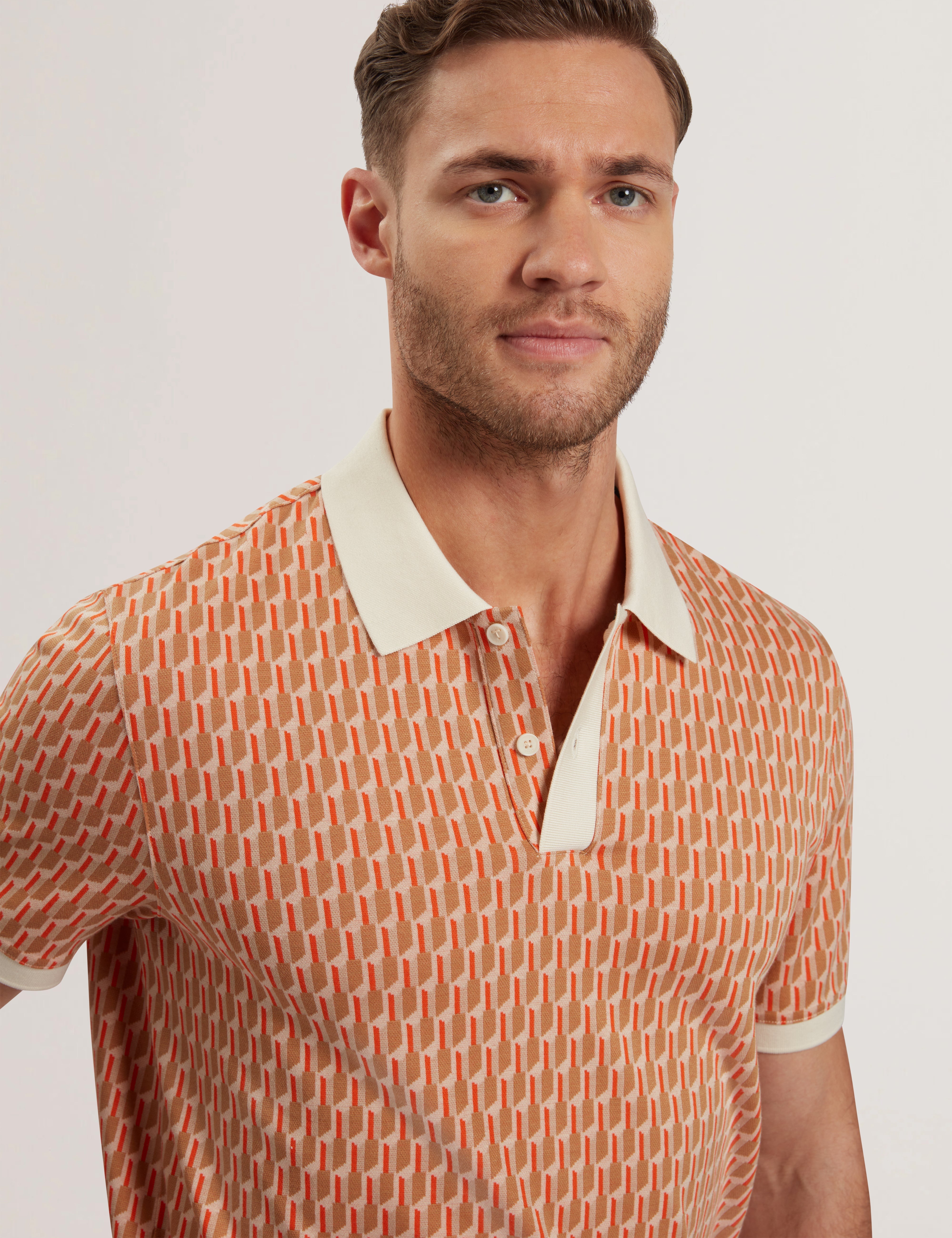 Hamishs Short Sleeve Jacquard Stripe Geo Polo Camel