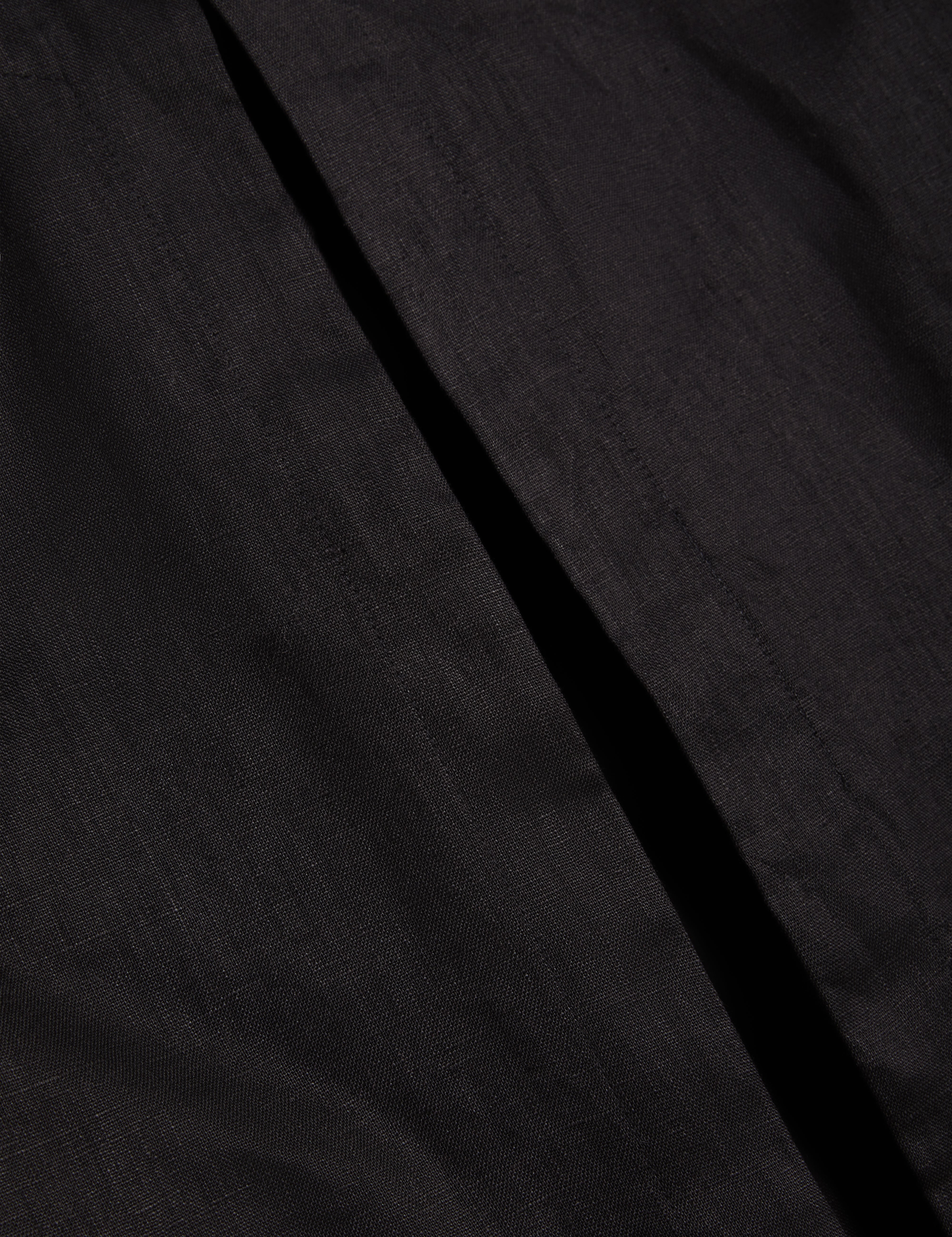 Jadena Short Sleeve Linen Cropped Shirt Black