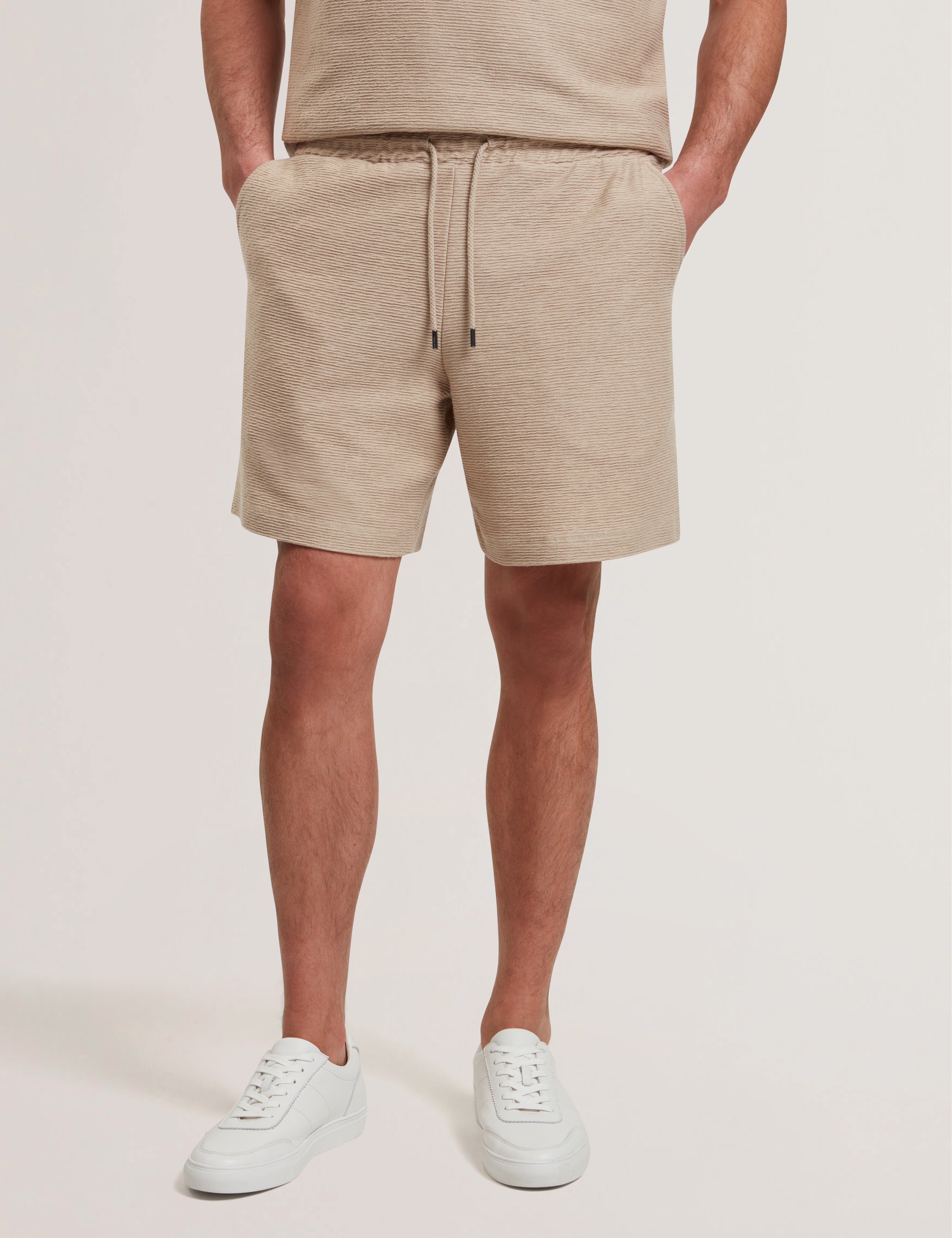 شورت لاديسلو قطني عادي برباط، لون بني رمادي