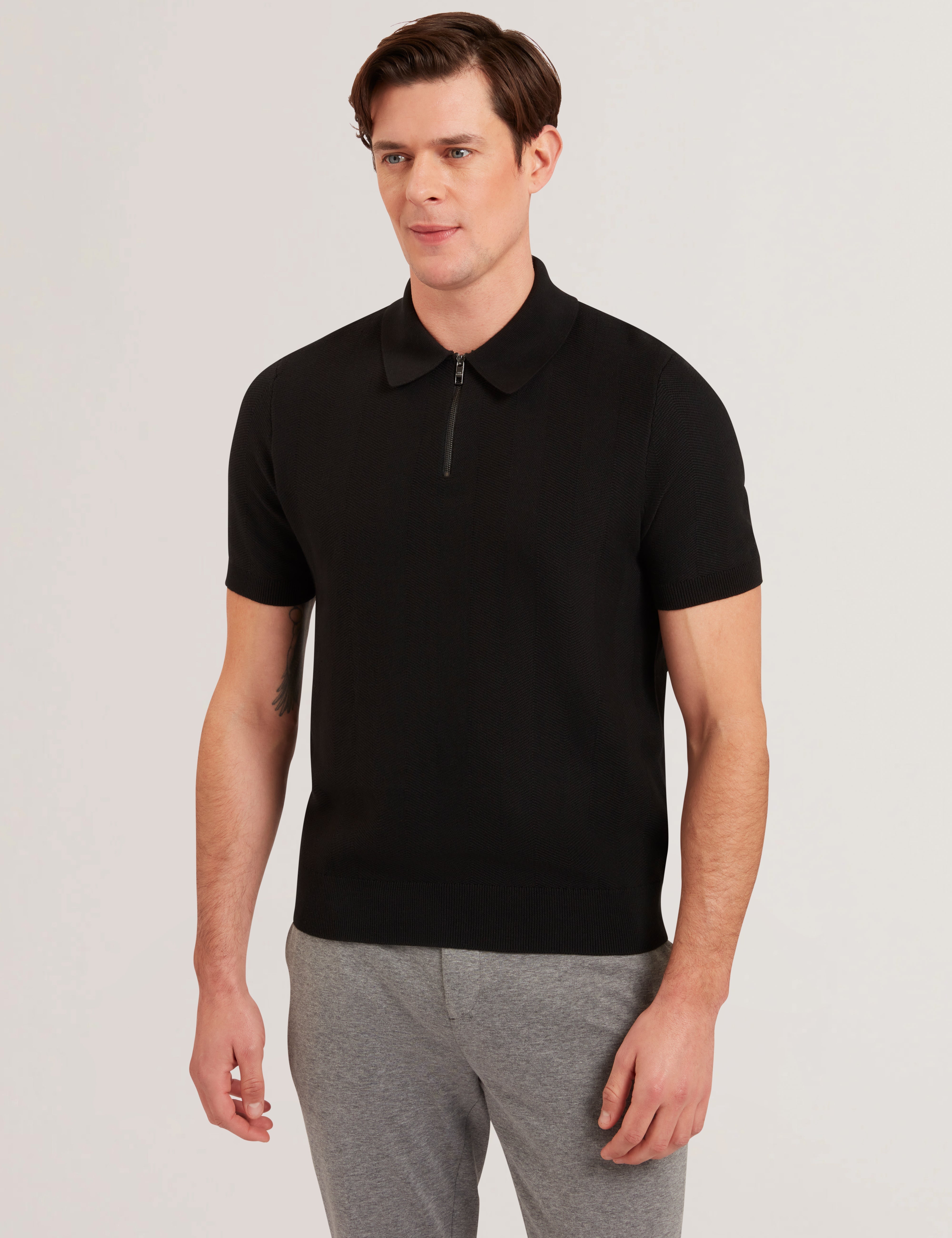 Fourd Short Sleeve Herringbone Stitch Zip Polo Black