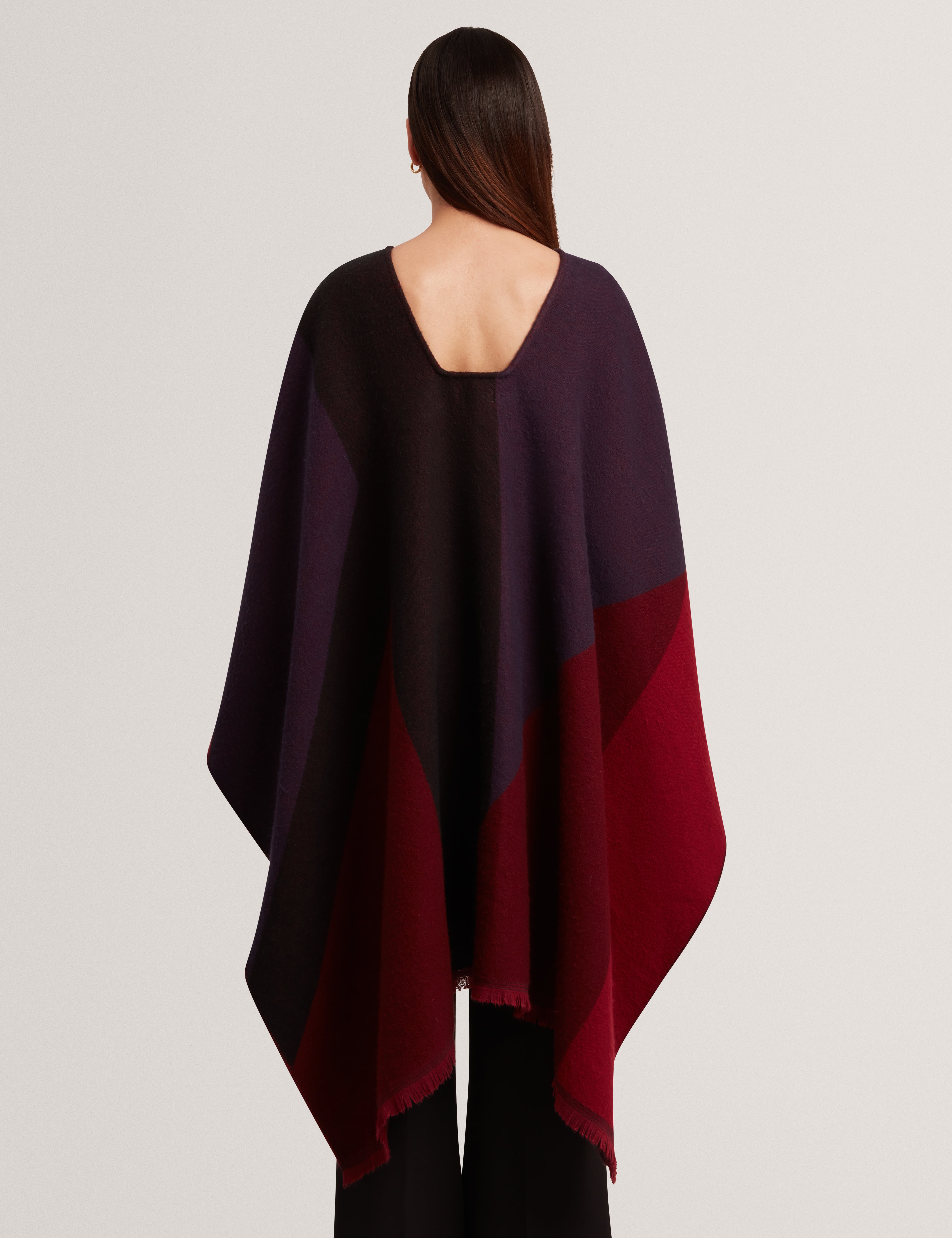 Suffia Buckle Poncho Burnt Red