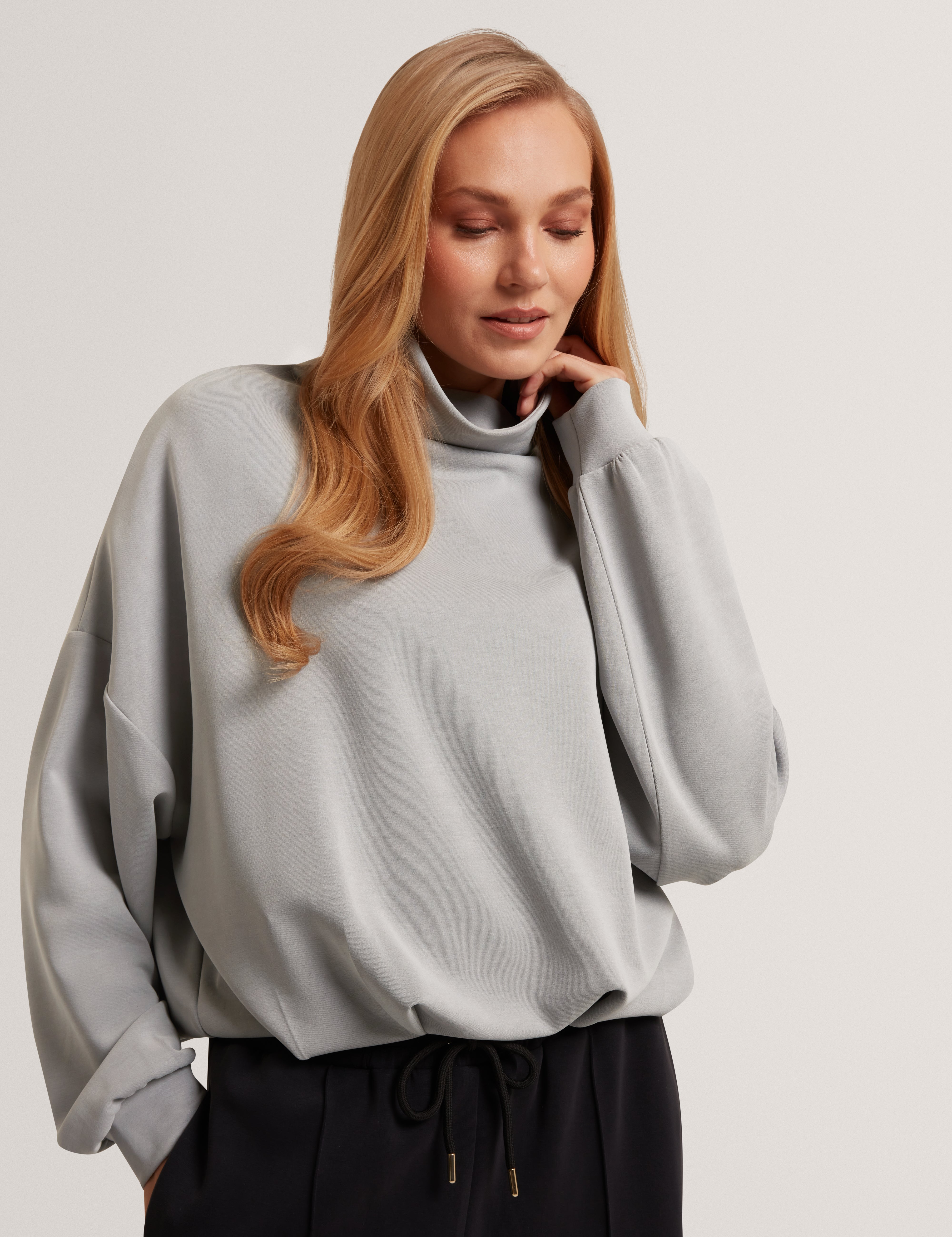 Cabara Funnel Neck Sweatshirt Grey