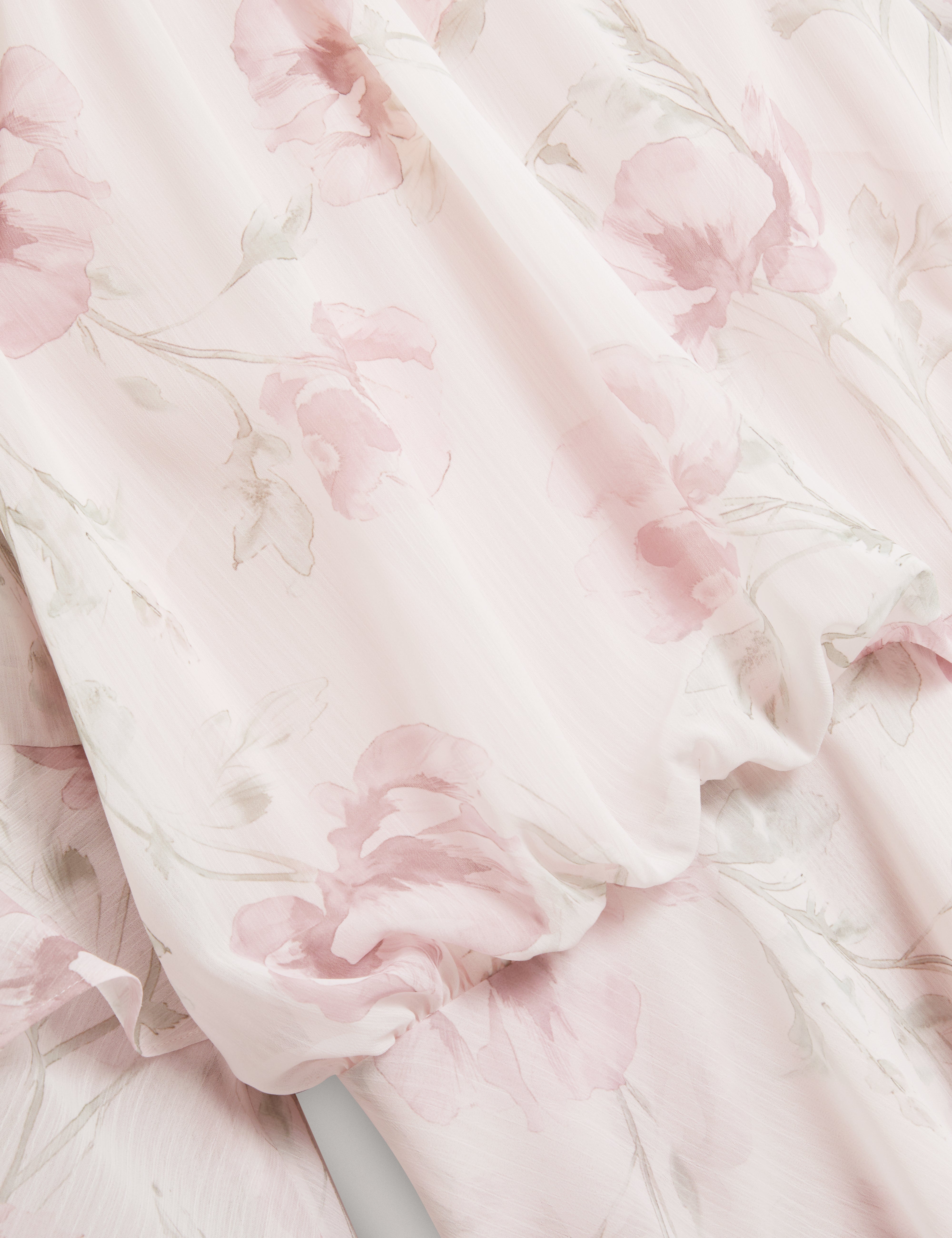 فستان قصير متعدد الطبقات بطبعة زهور من ماهليا - وردي