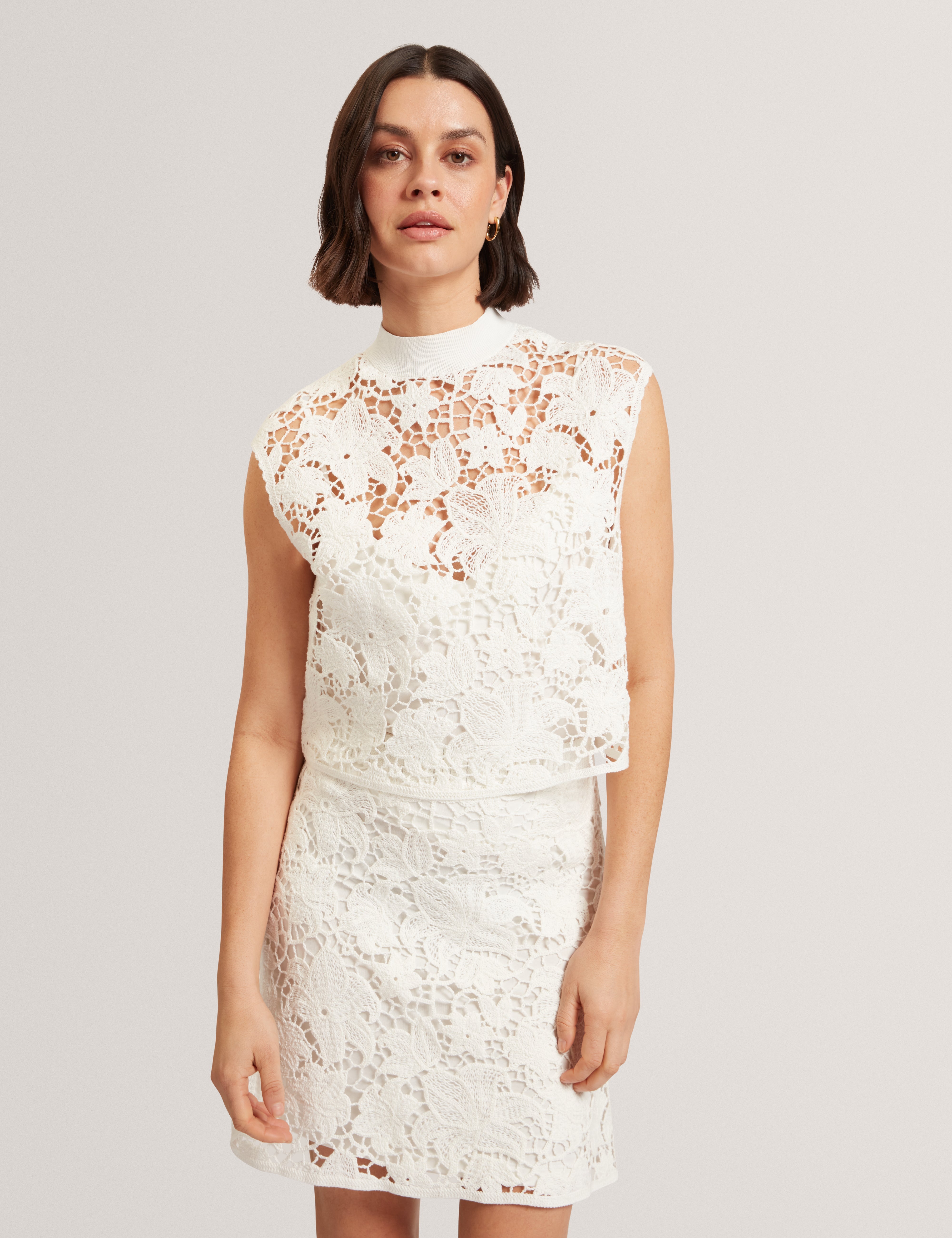 Aenabet Cropped Crochet Top Ivory